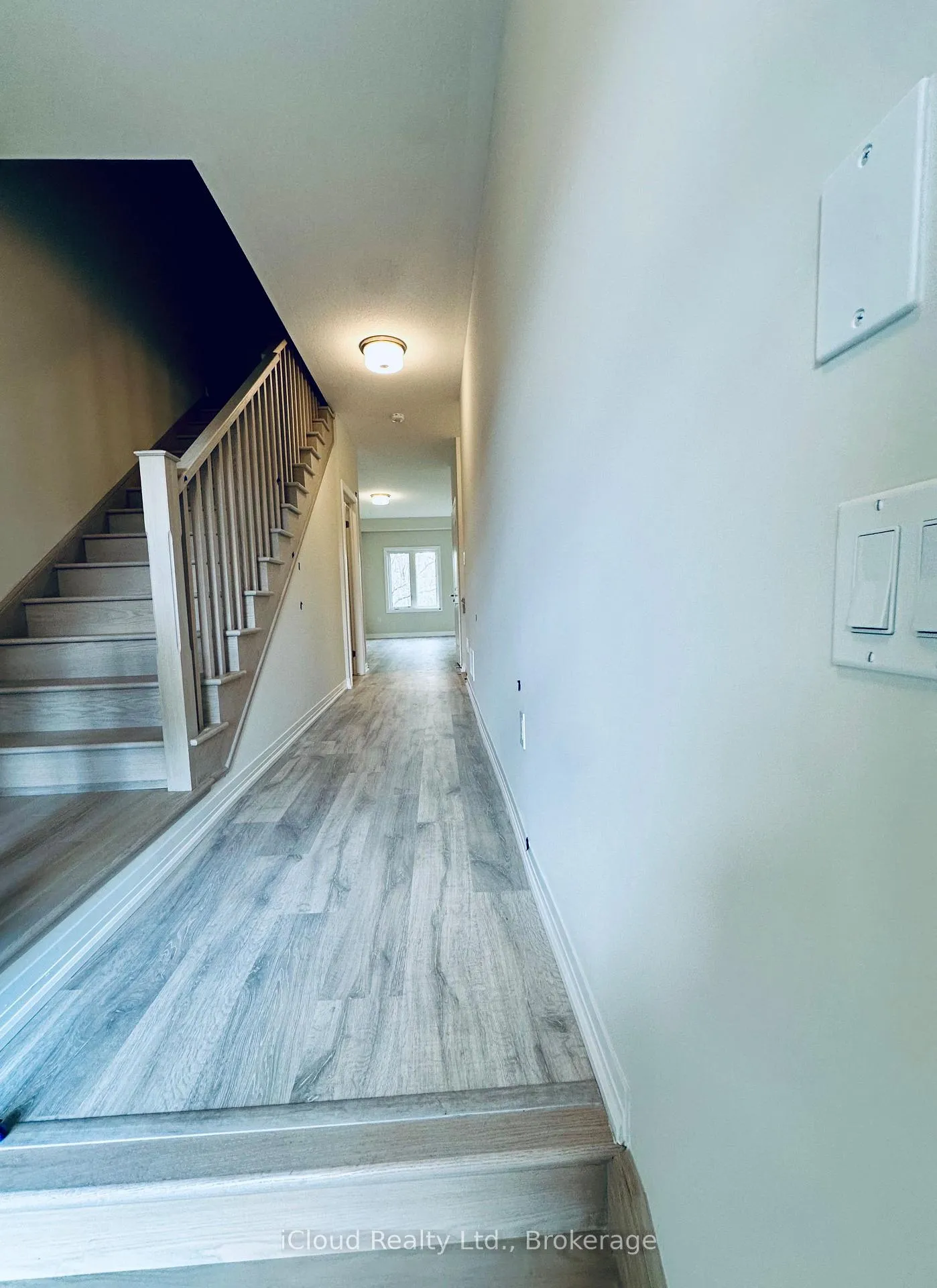 Photo 4 of Unit D, 660 Colborne Street W, Brantford, East Ward — HOMEH