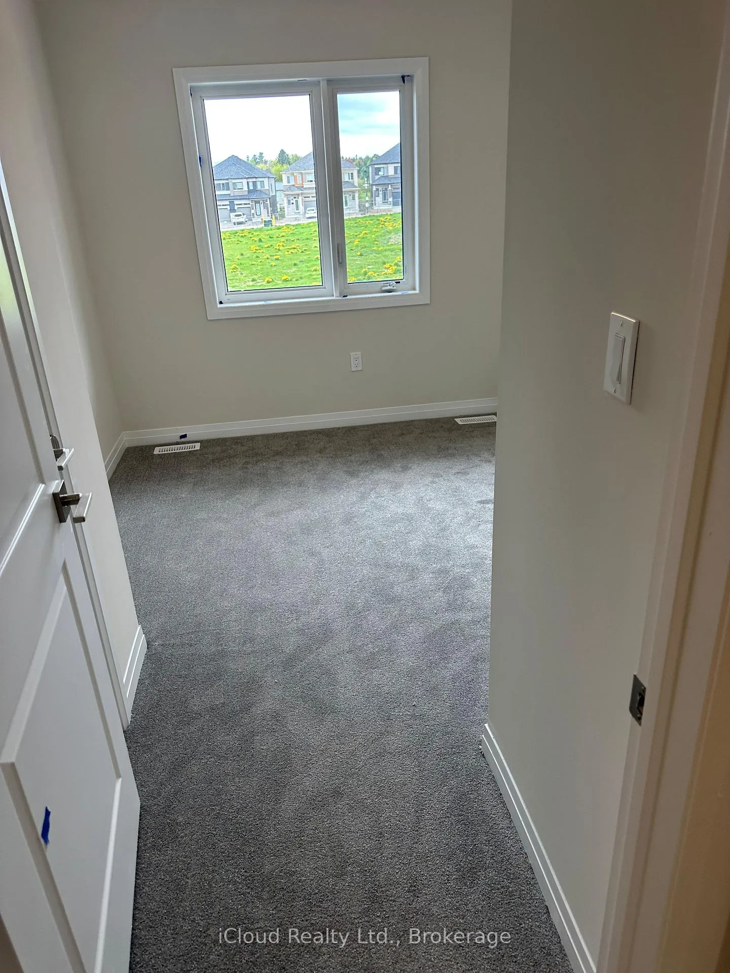 Photo 5 of Unit D, 660 Colborne Street W, Brantford, East Ward — HOMEH
