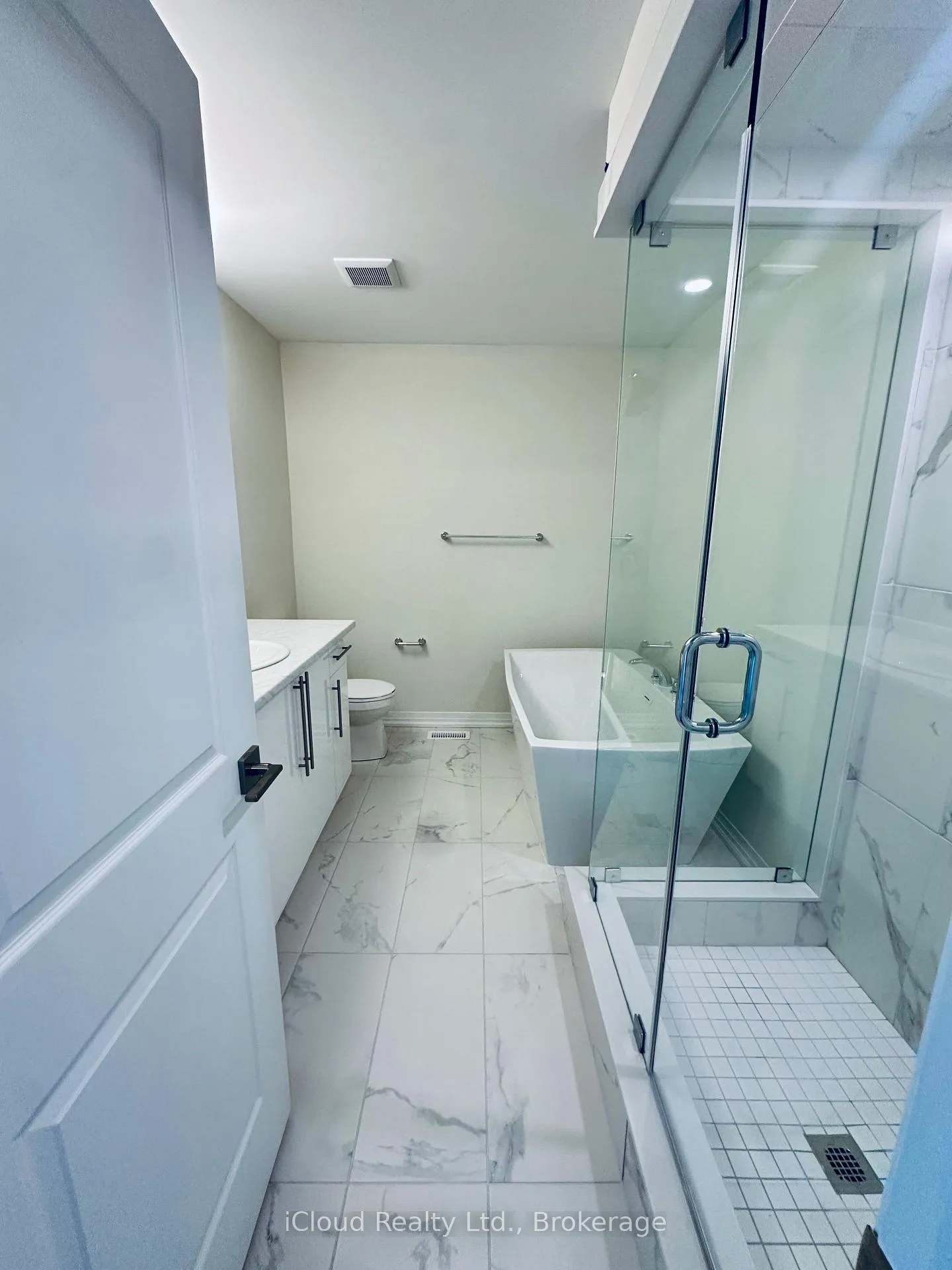 Photo 7 of Unit D, 660 Colborne Street W, Brantford, East Ward — HOMEH