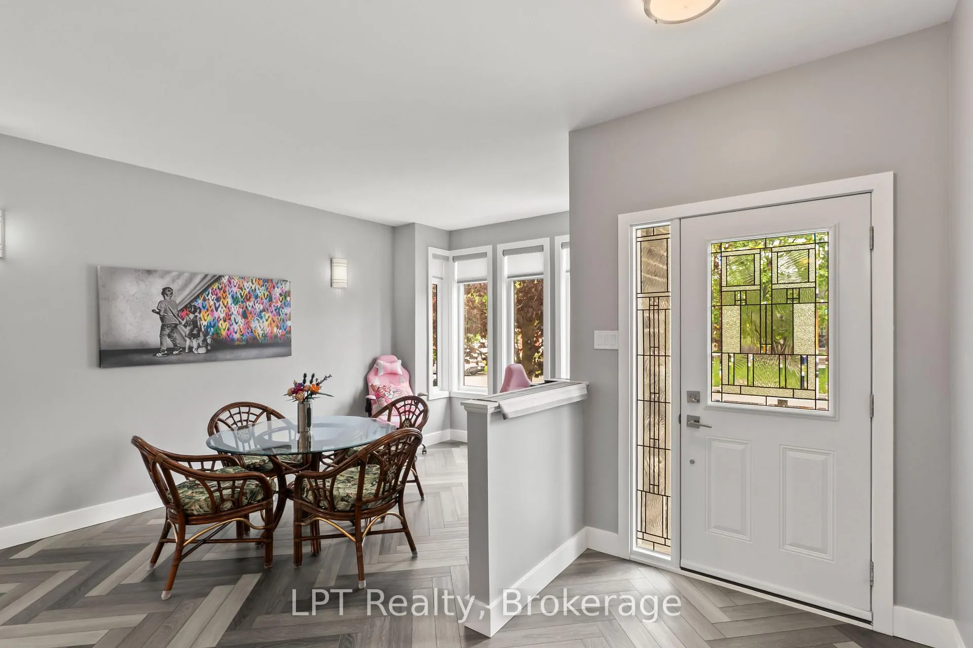 Photo 15 of 111 Bayview Avenue, Georgina, Keswick South — HOMEH