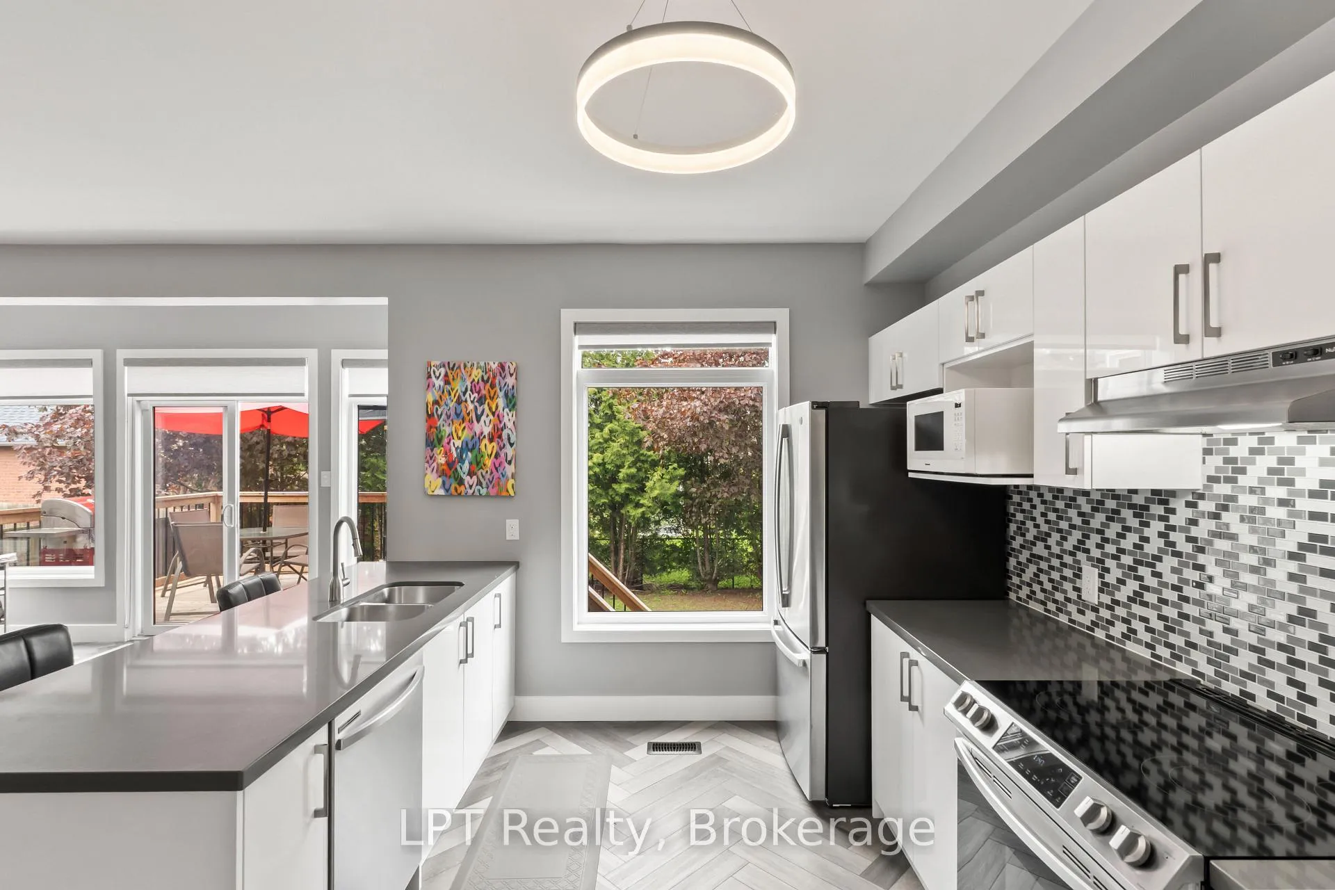 Photo 17 of 111 Bayview Avenue, Georgina, Keswick South — HOMEH