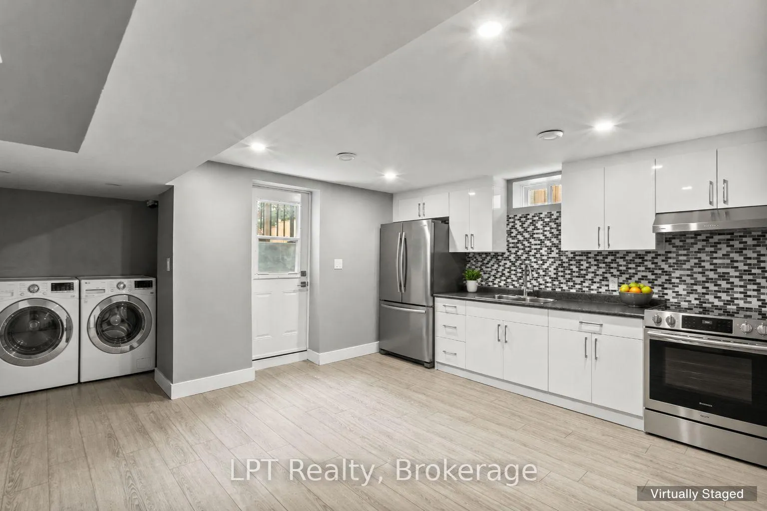 Photo 9 of 111 Bayview Avenue, Georgina, Keswick South — HOMEH