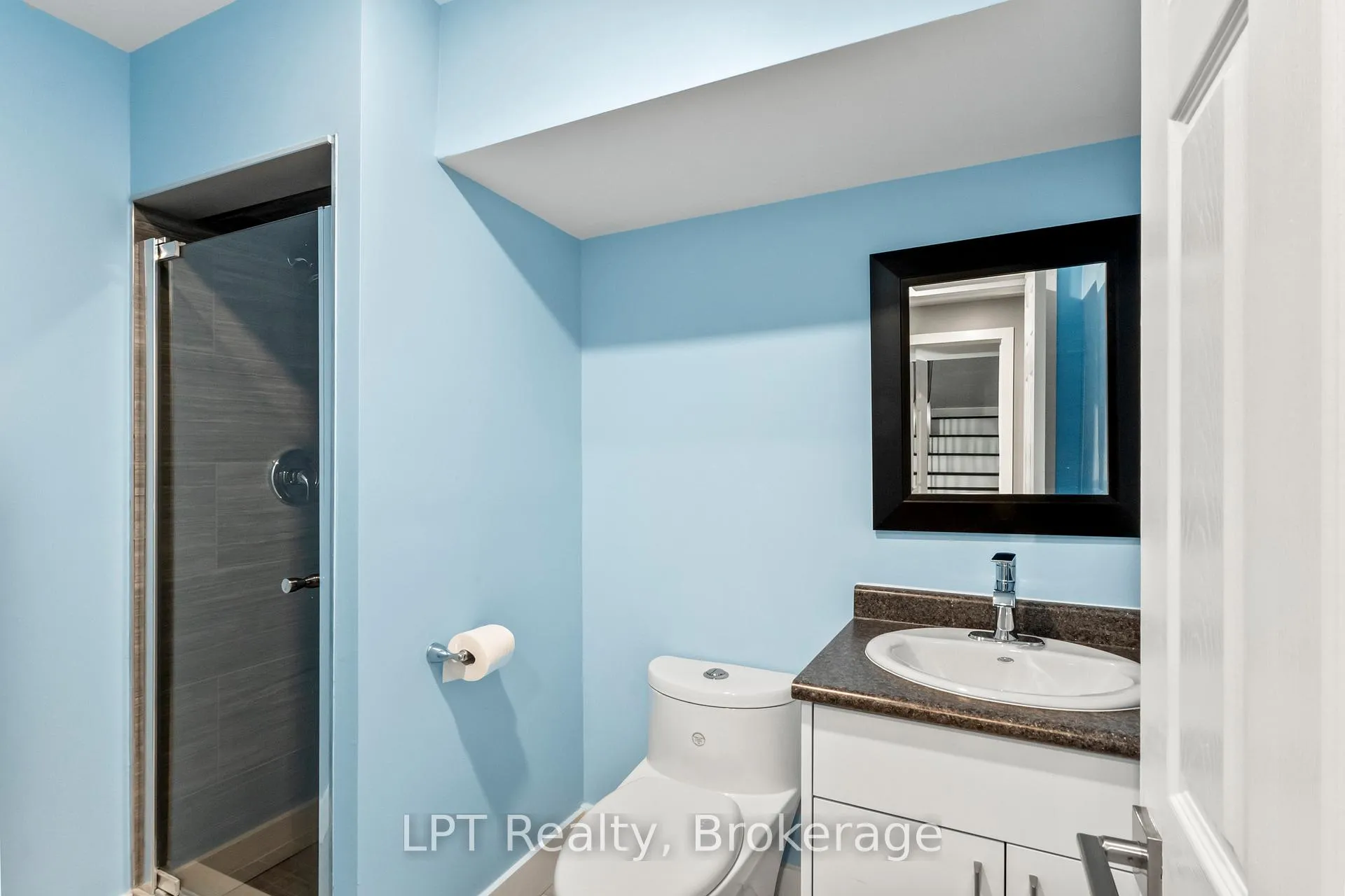 Photo 10 of 111 Bayview Avenue, Georgina, Keswick South — HOMEH