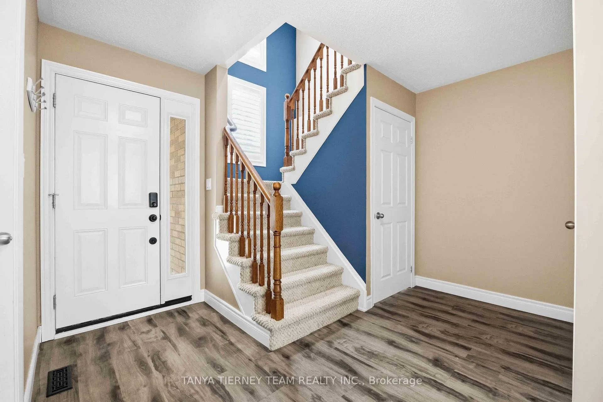 Photo 4 of 97B Concession Street E, Clarington, Bowmanville — HOMEH