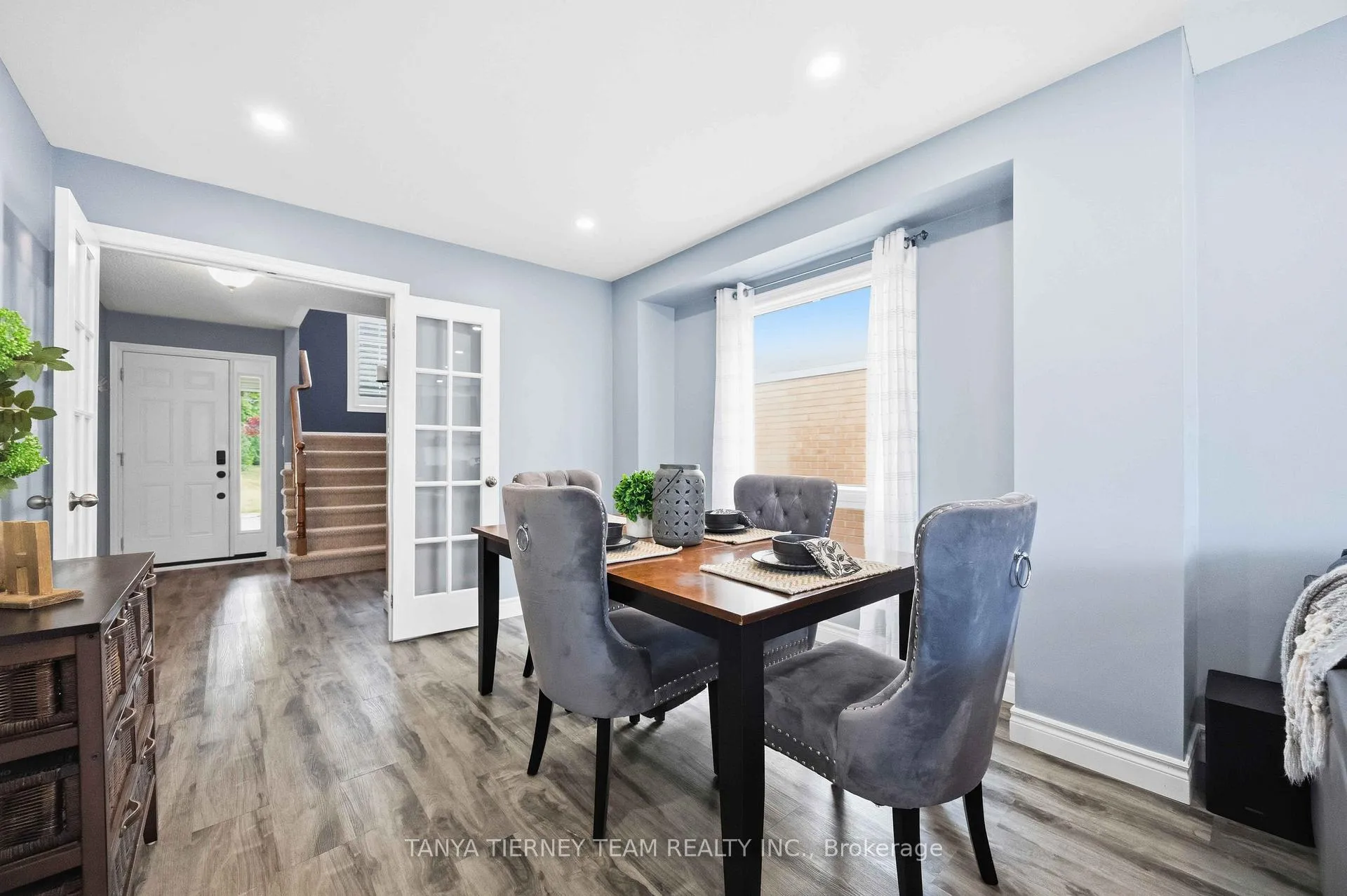 Photo 5 of 97B Concession Street E, Clarington, Bowmanville — HOMEH