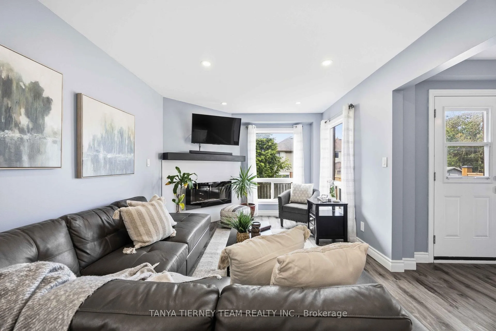 Photo 9 of 97B Concession Street E, Clarington, Bowmanville — HOMEH