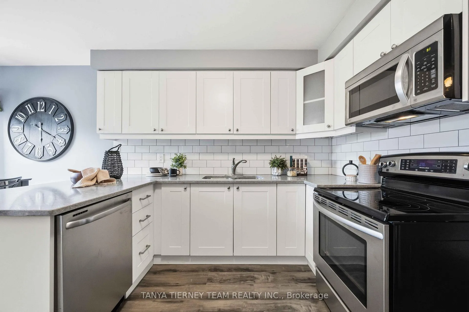 Photo 17 of 97B Concession Street E, Clarington, Bowmanville — HOMEH