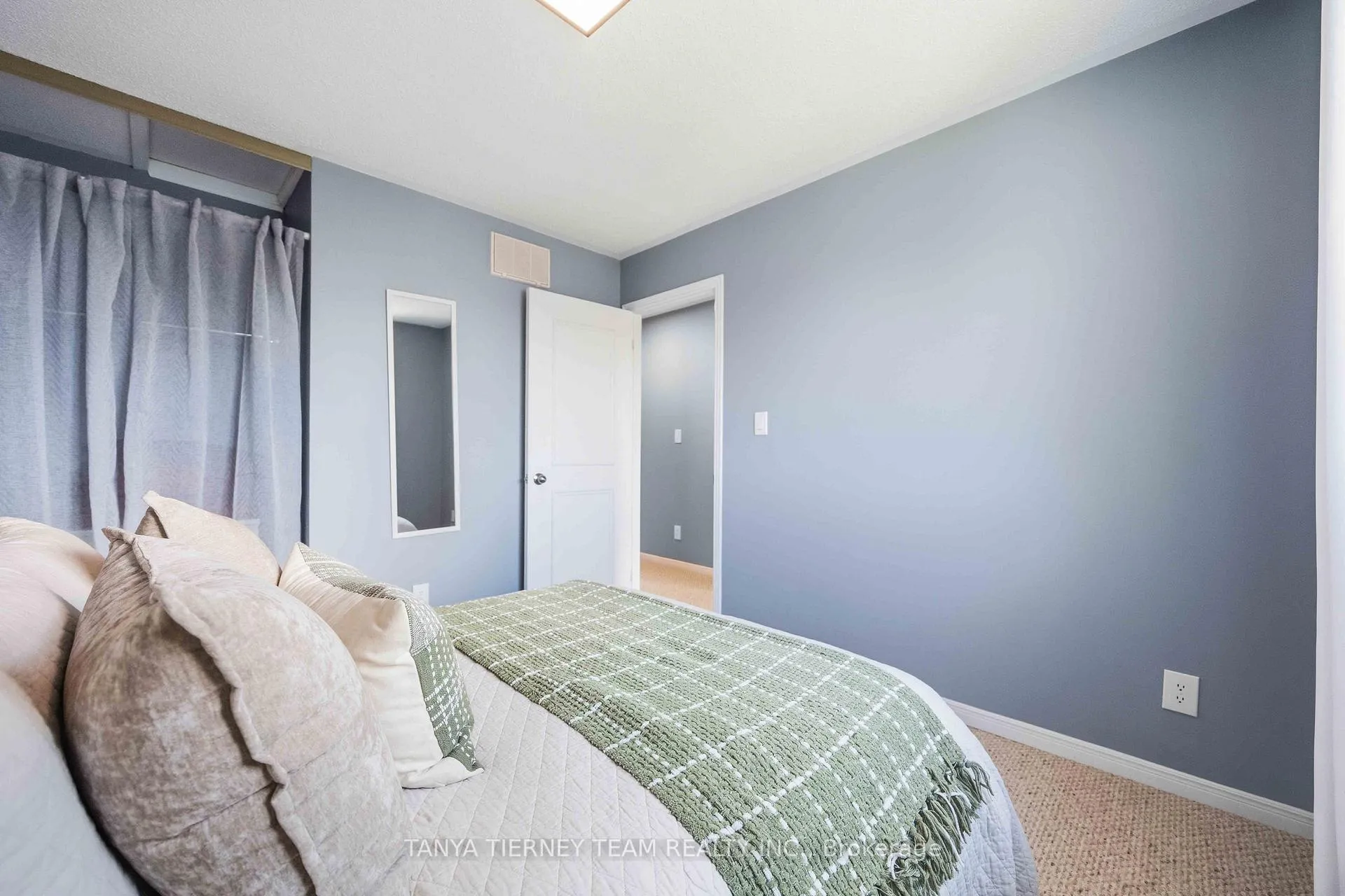 Photo 33 of 97B Concession Street E, Clarington, Bowmanville — HOMEH