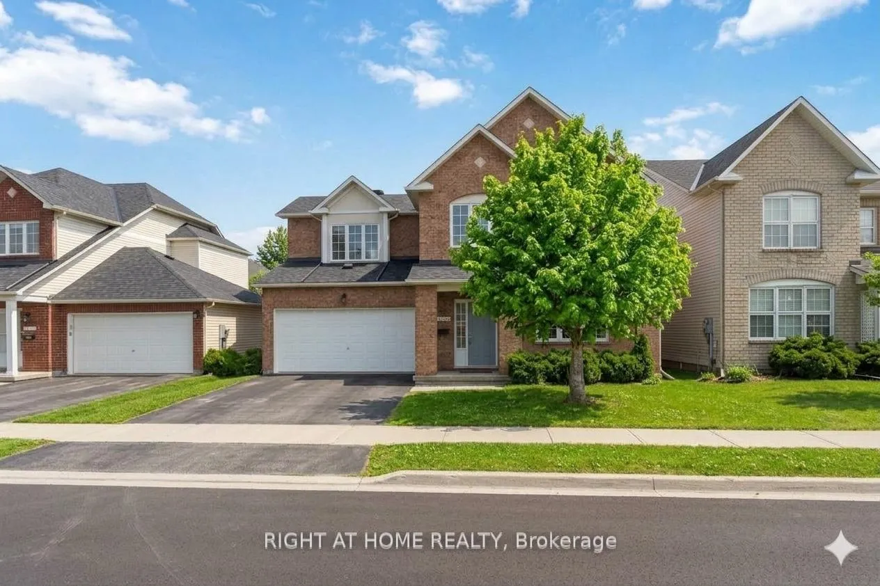 Photo 1 of 104 B Craig Henry Drive, Ottawa, Craig Henry/Woodvale — HOMEH