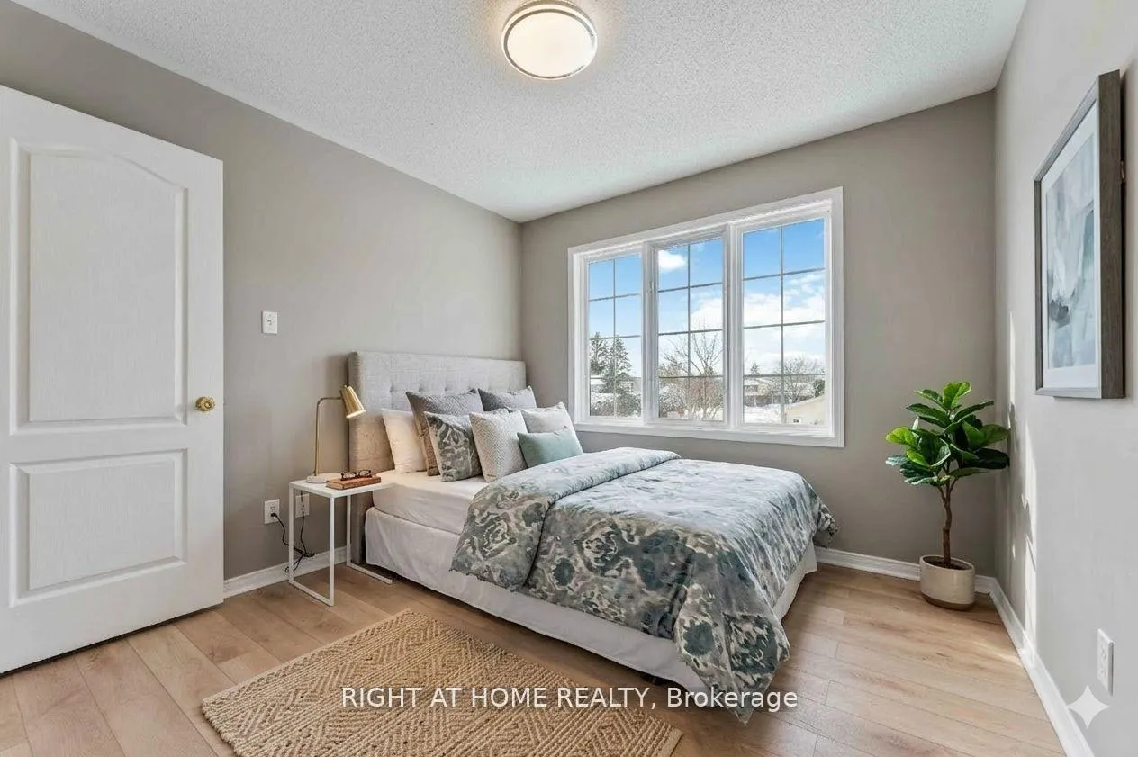 Photo 26 of 104 B Craig Henry Drive, Ottawa, Craig Henry/Woodvale — HOMEH
