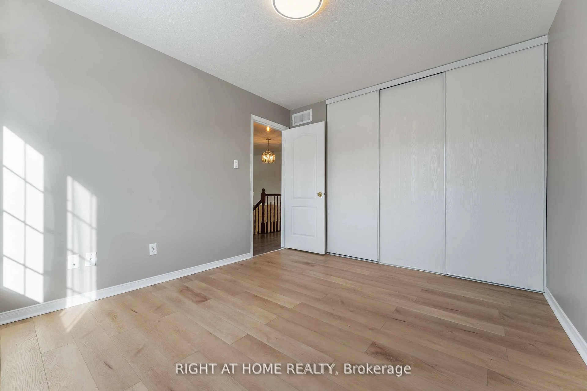 Photo 27 of 104 B Craig Henry Drive, Ottawa, Craig Henry/Woodvale — HOMEH
