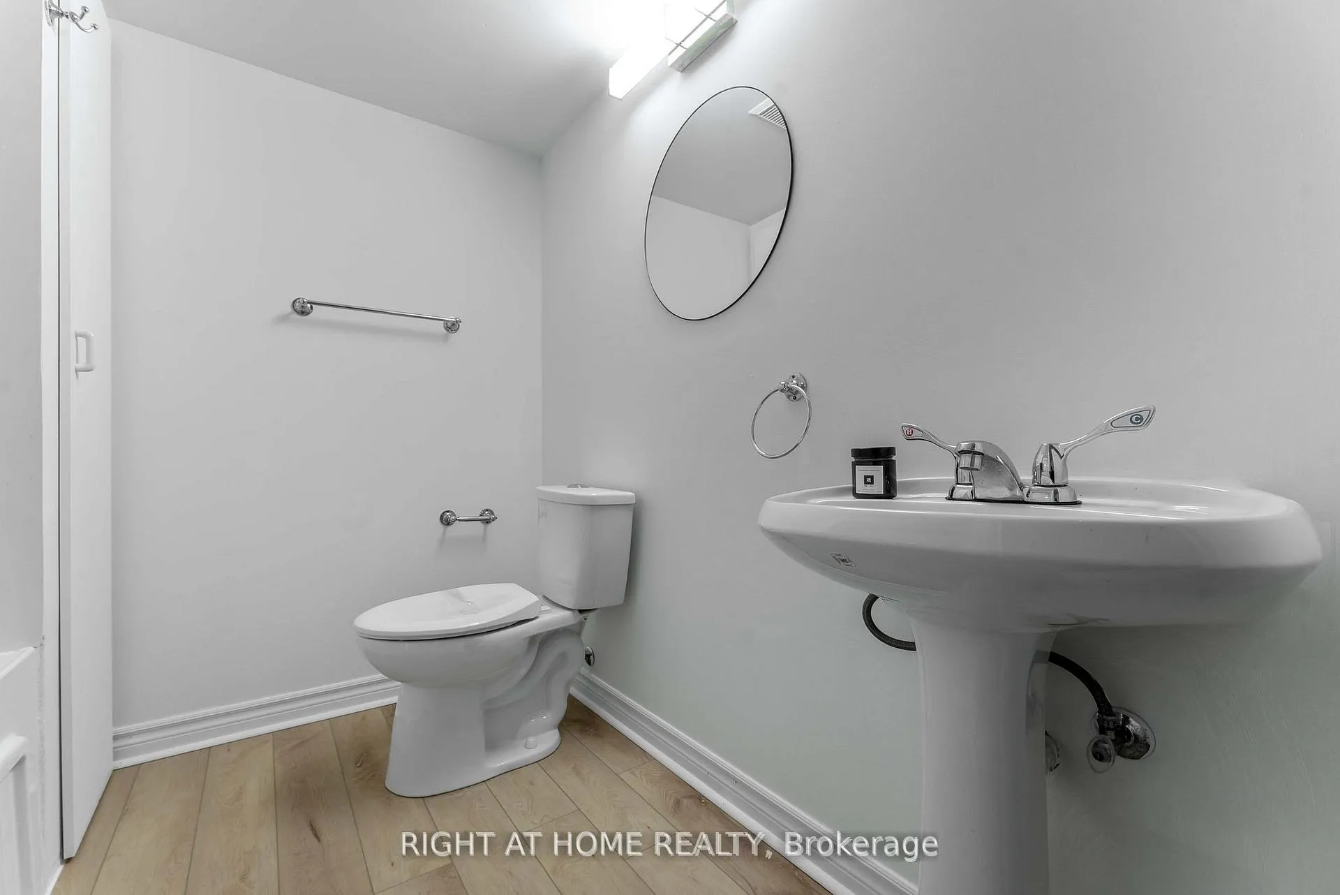 Photo 35 of 104 B Craig Henry Drive, Ottawa, Craig Henry/Woodvale — HOMEH