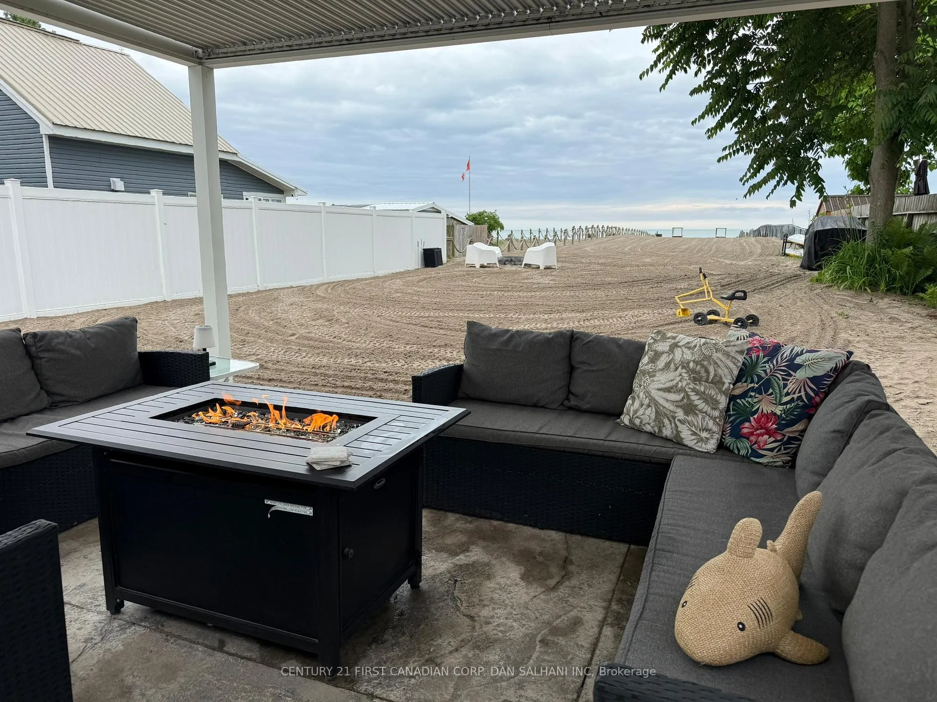 Photo 13 of Unit B, 438 Edith Cavell Boulevard, Central Elgin, Port Stanley — HOMEH