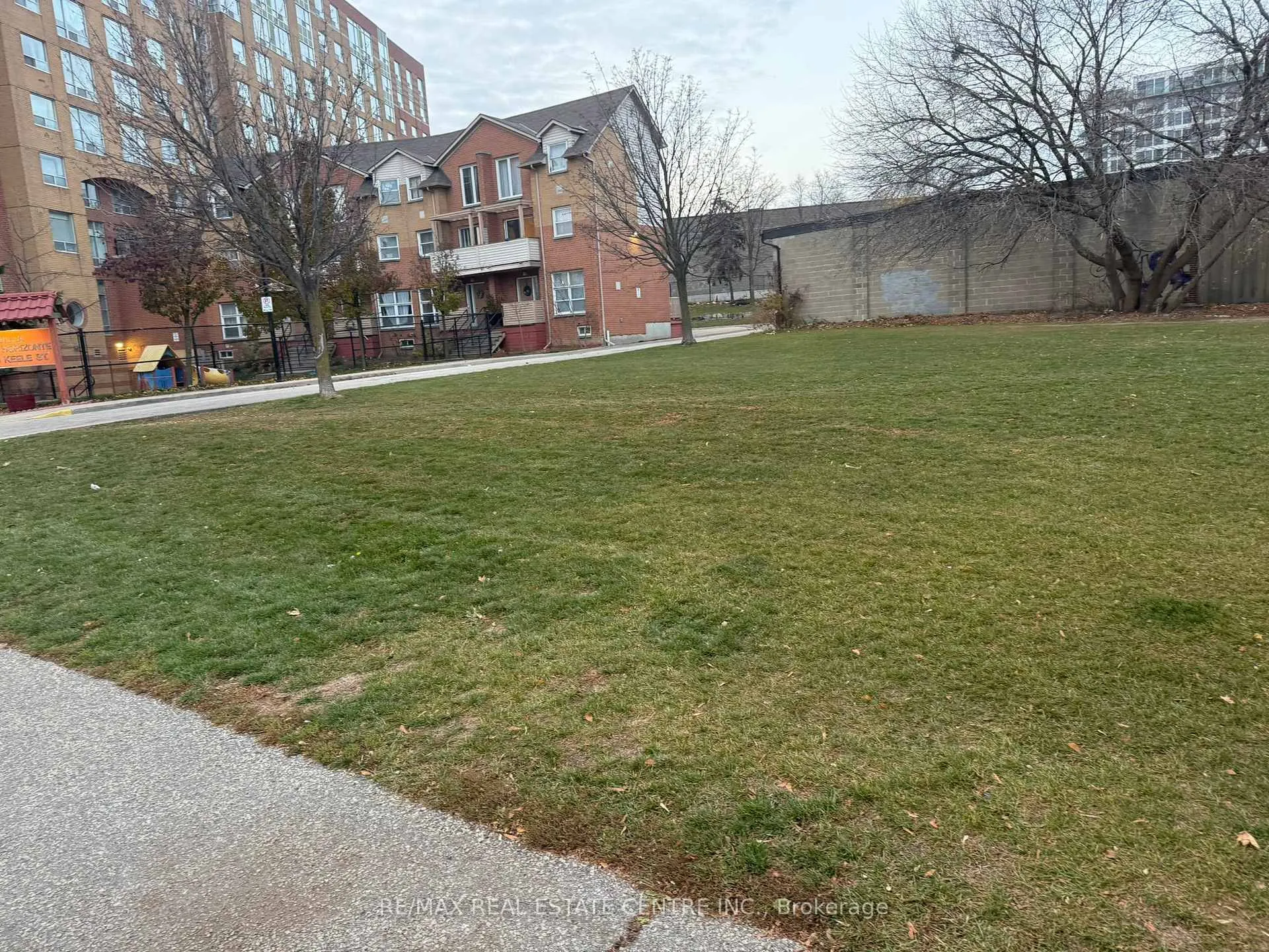 Photo 1 of W/S keele st, North York, Brookhaven-Amesbury — HOMEH