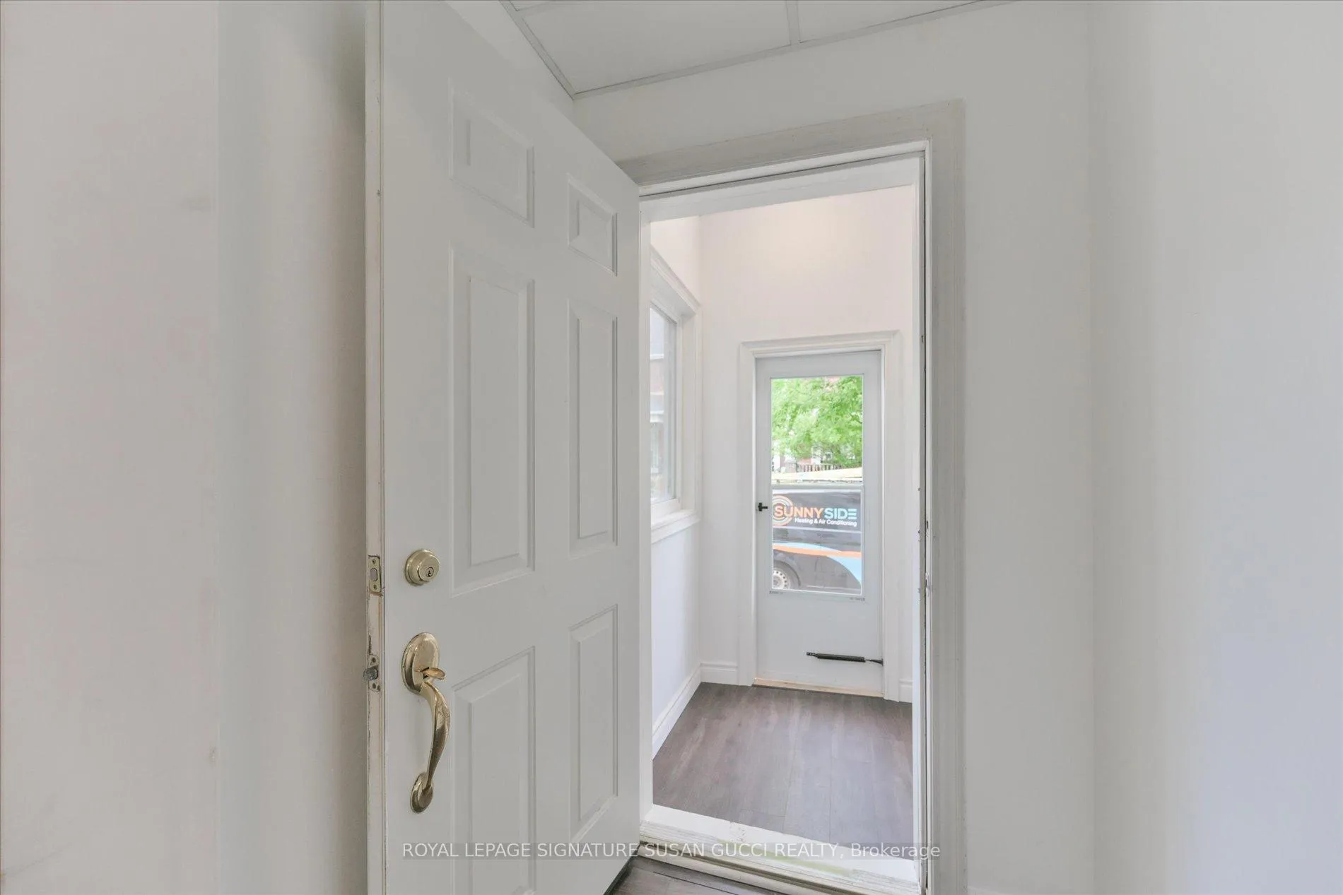 Photo 3 of 44 Westlake Avenue, Toronto, East End-Danforth — HOMEH
