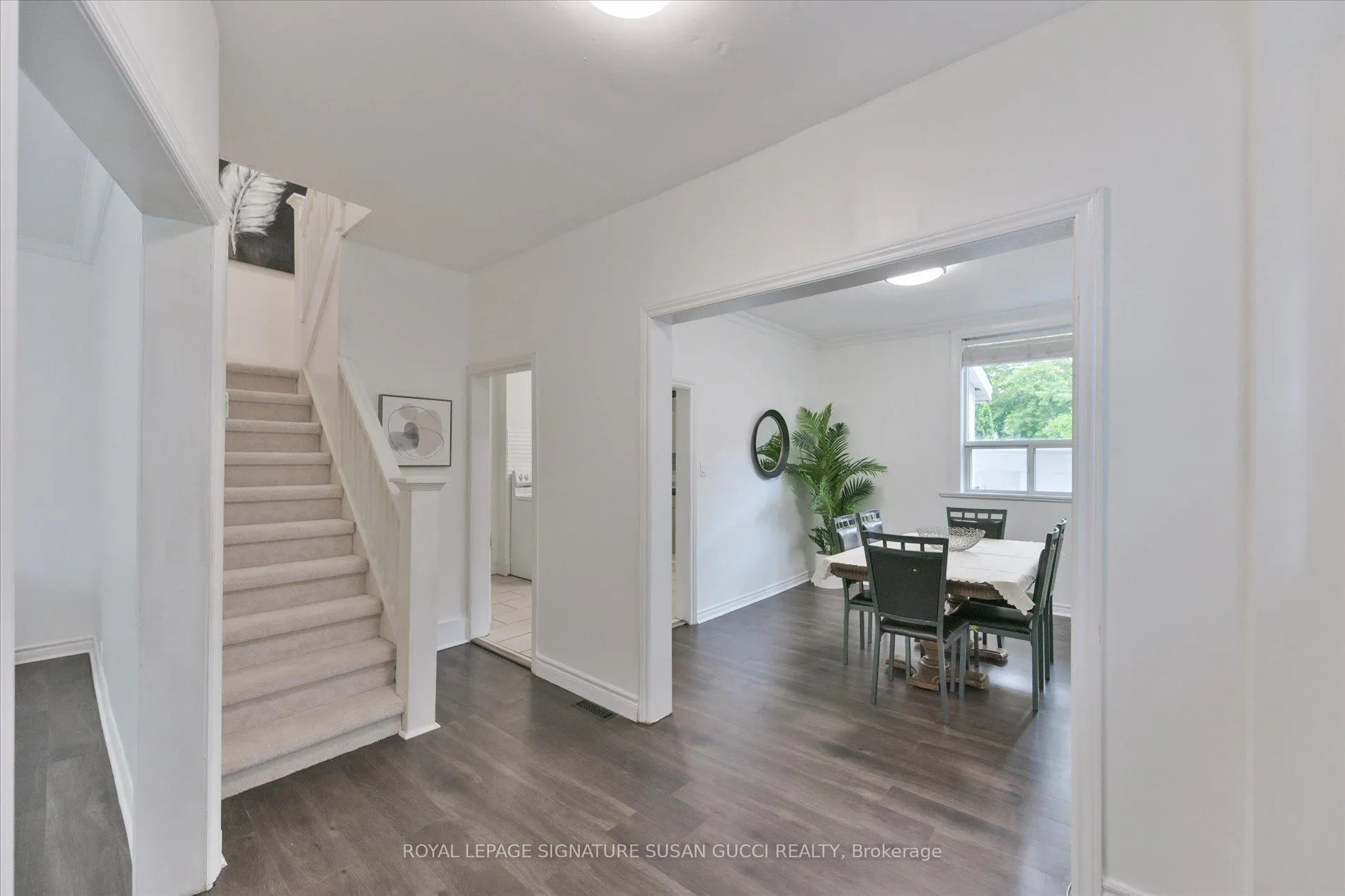 Photo 4 of 44 Westlake Avenue, Toronto, East End-Danforth — HOMEH