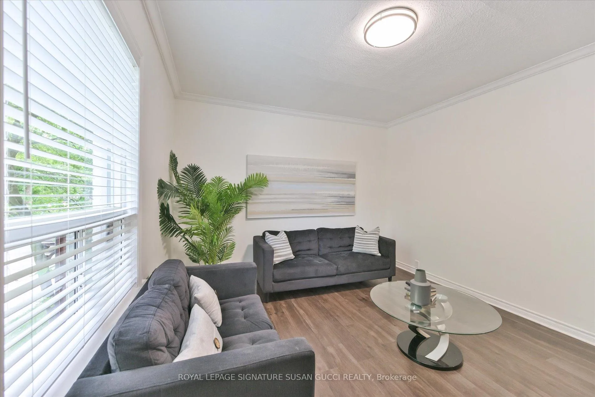 Photo 7 of 44 Westlake Avenue, Toronto, East End-Danforth — HOMEH