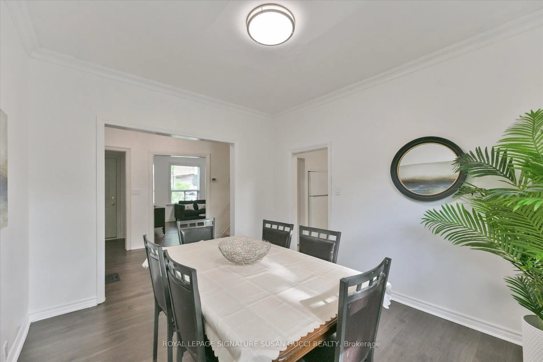 Photo 13 of 44 Westlake Avenue, Toronto, East End-Danforth — HOMEH