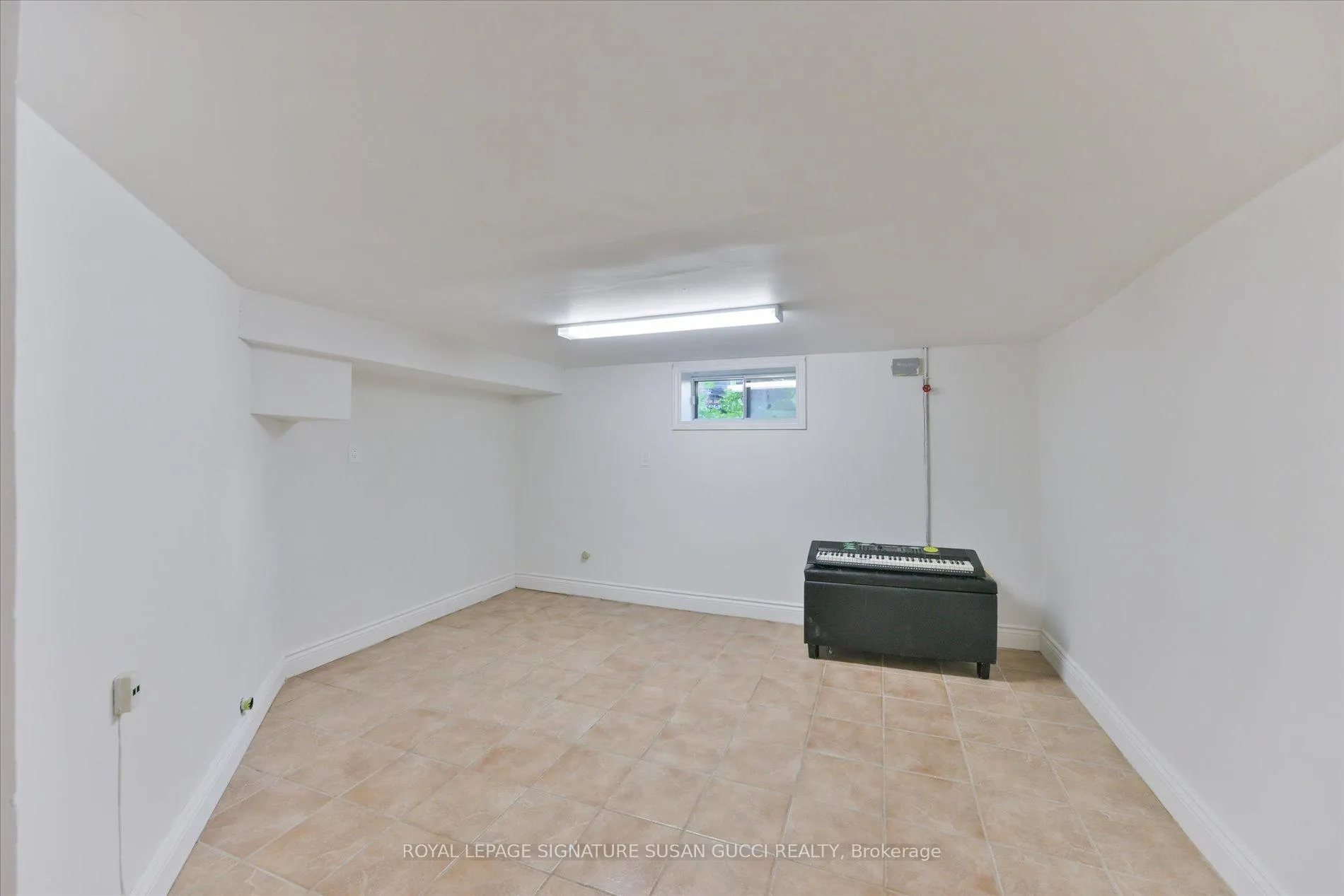 Photo 27 of 44 Westlake Avenue, Toronto, East End-Danforth — HOMEH