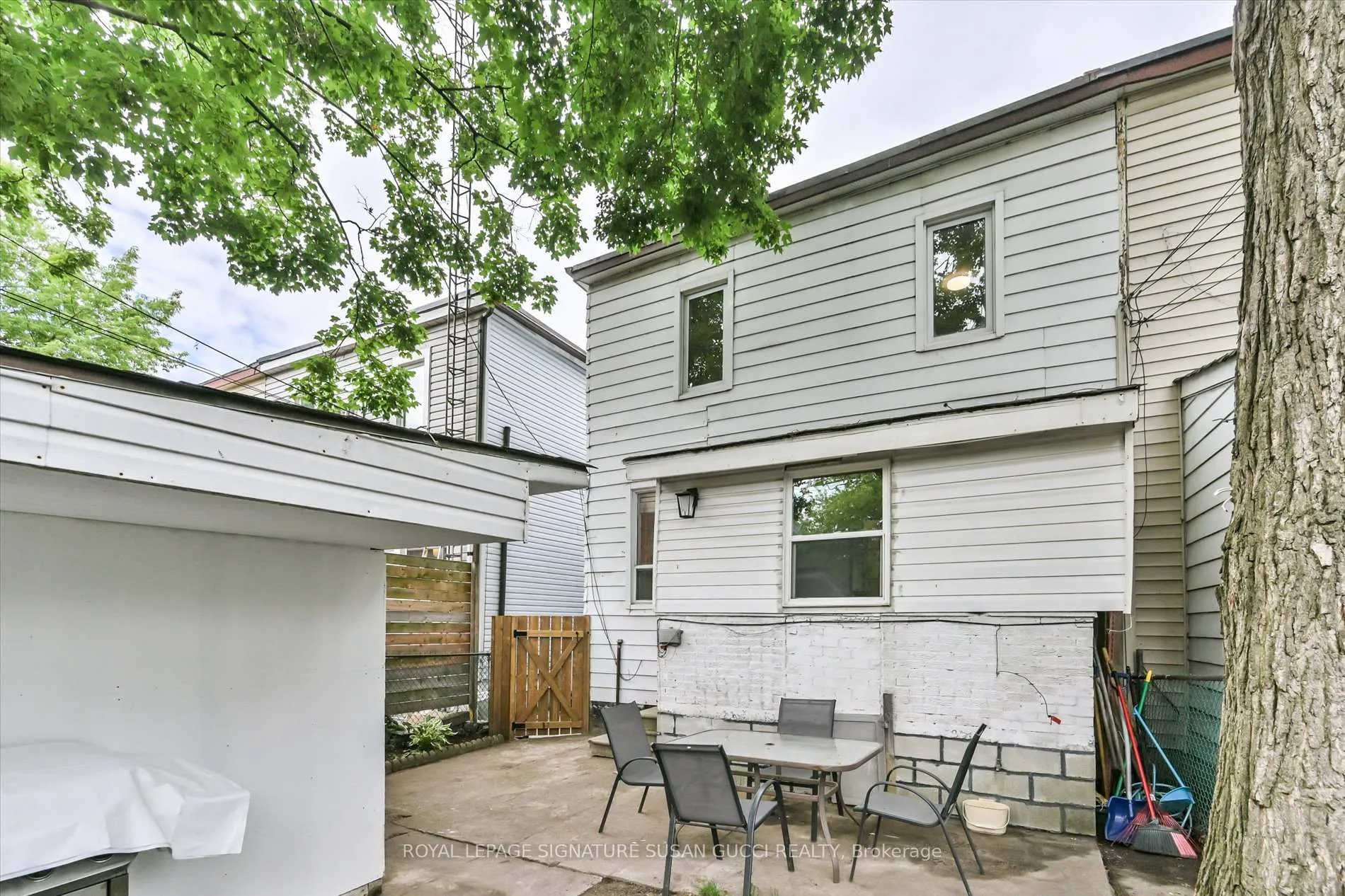 Photo 34 of 44 Westlake Avenue, Toronto, East End-Danforth — HOMEH