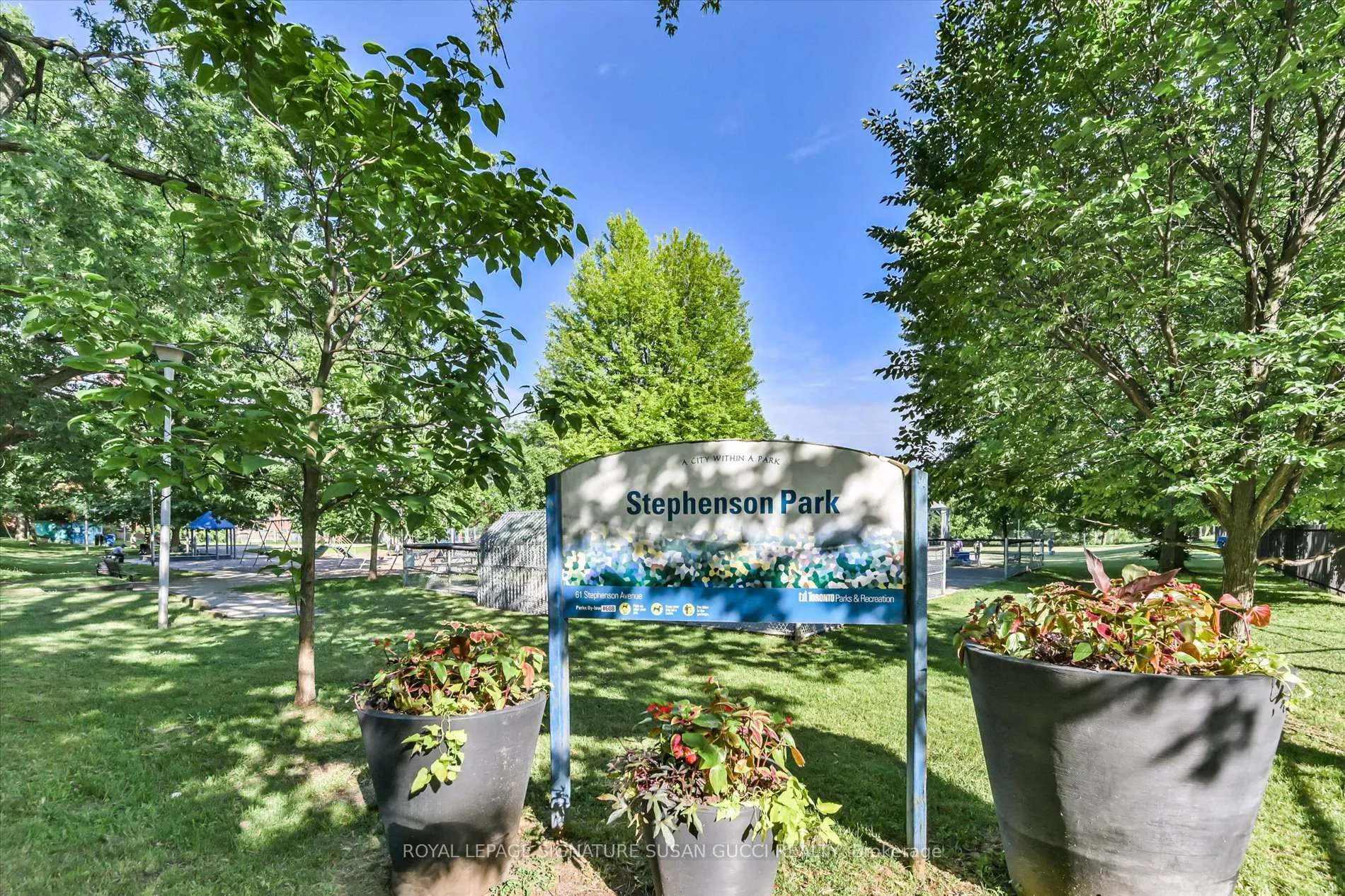Photo 35 of 44 Westlake Avenue, Toronto, East End-Danforth — HOMEH