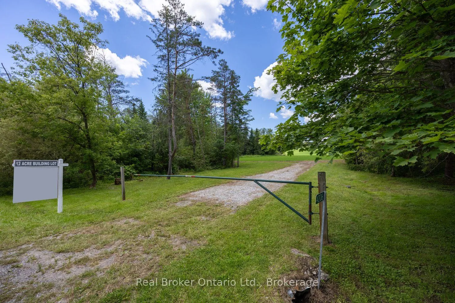 Photo 4 of 4206 Middle Road, Clarington, Rural Clarington — HOMEH
