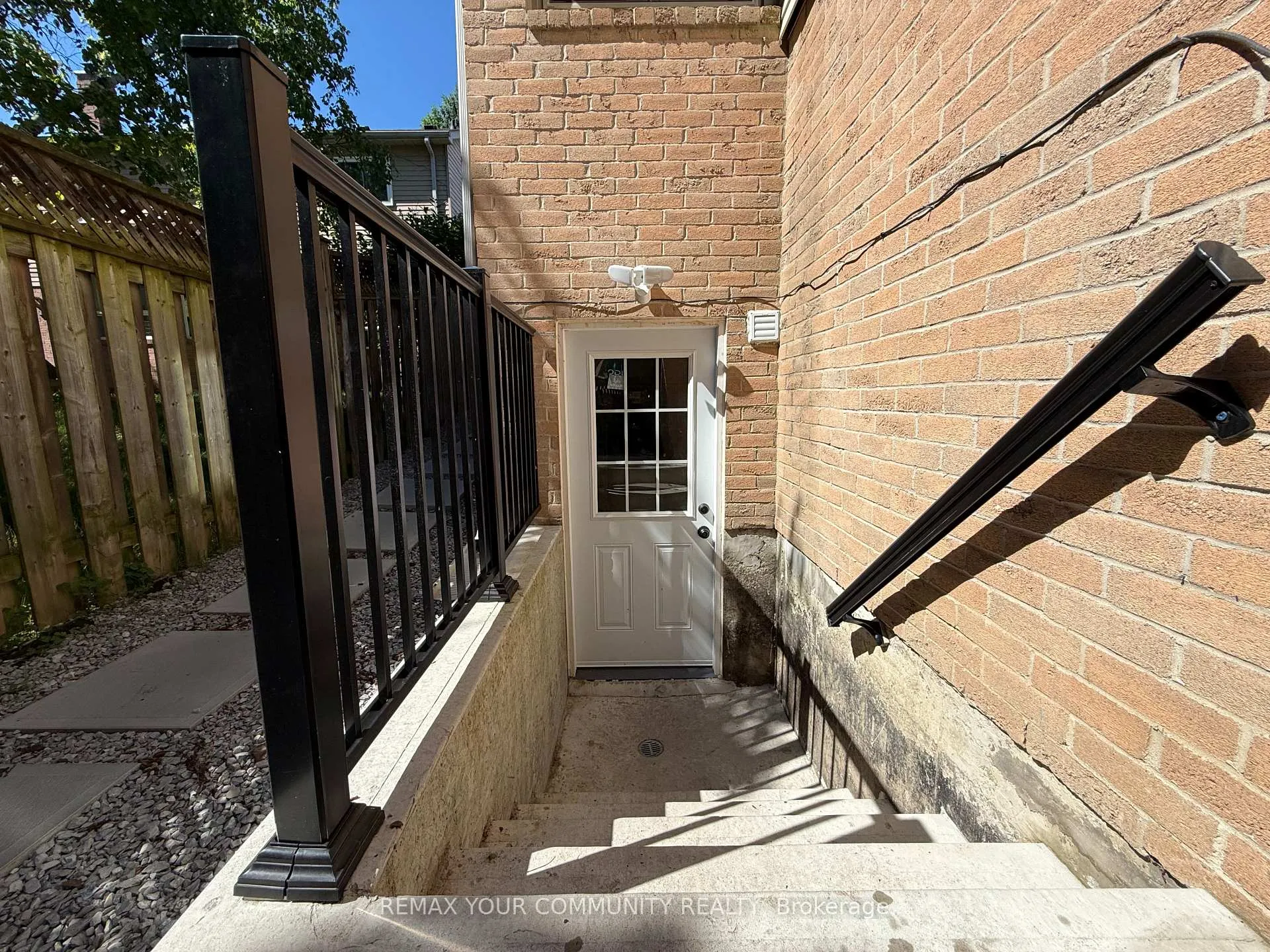 Photo 3 of 6 Albery Crescent, Aurora, Aurora Highlands — HOMEH