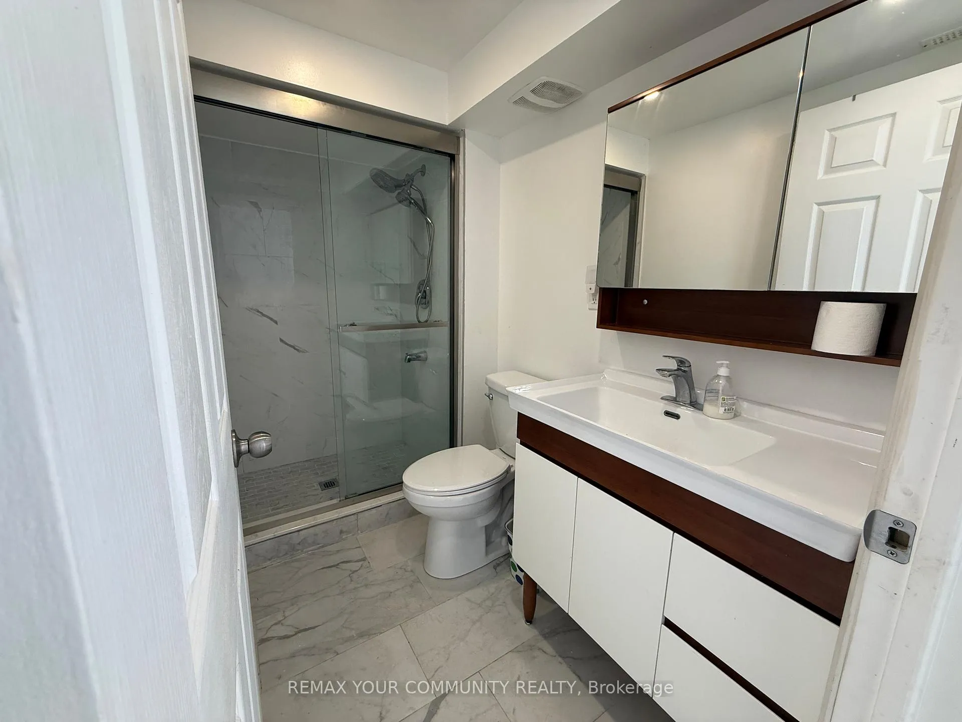 Photo 11 of 6 Albery Crescent, Aurora, Aurora Highlands — HOMEH