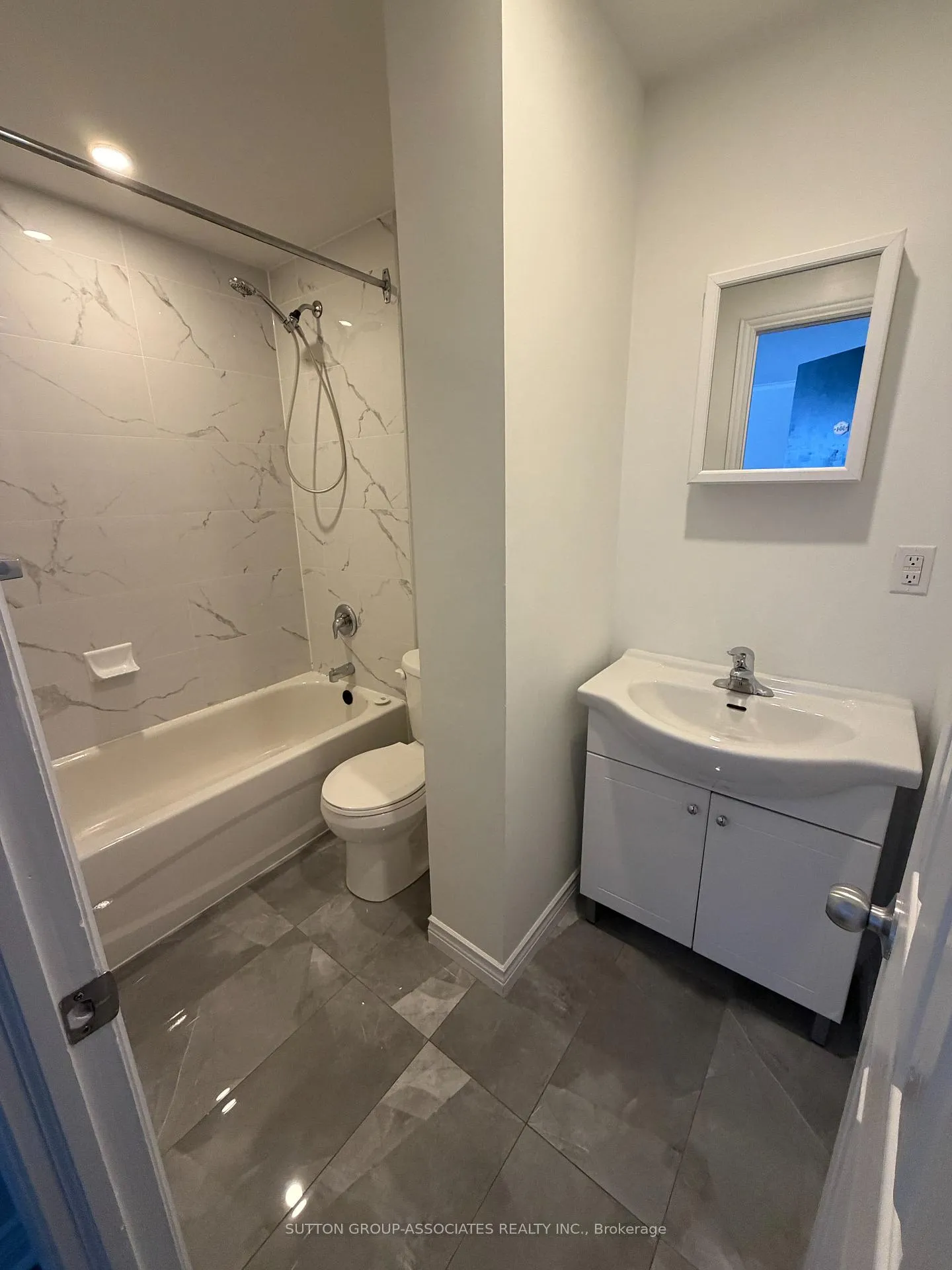 Photo 7 of Unit 304, 180 Vaughan Road, Toronto, Humewood-Cedarvale — HOMEH