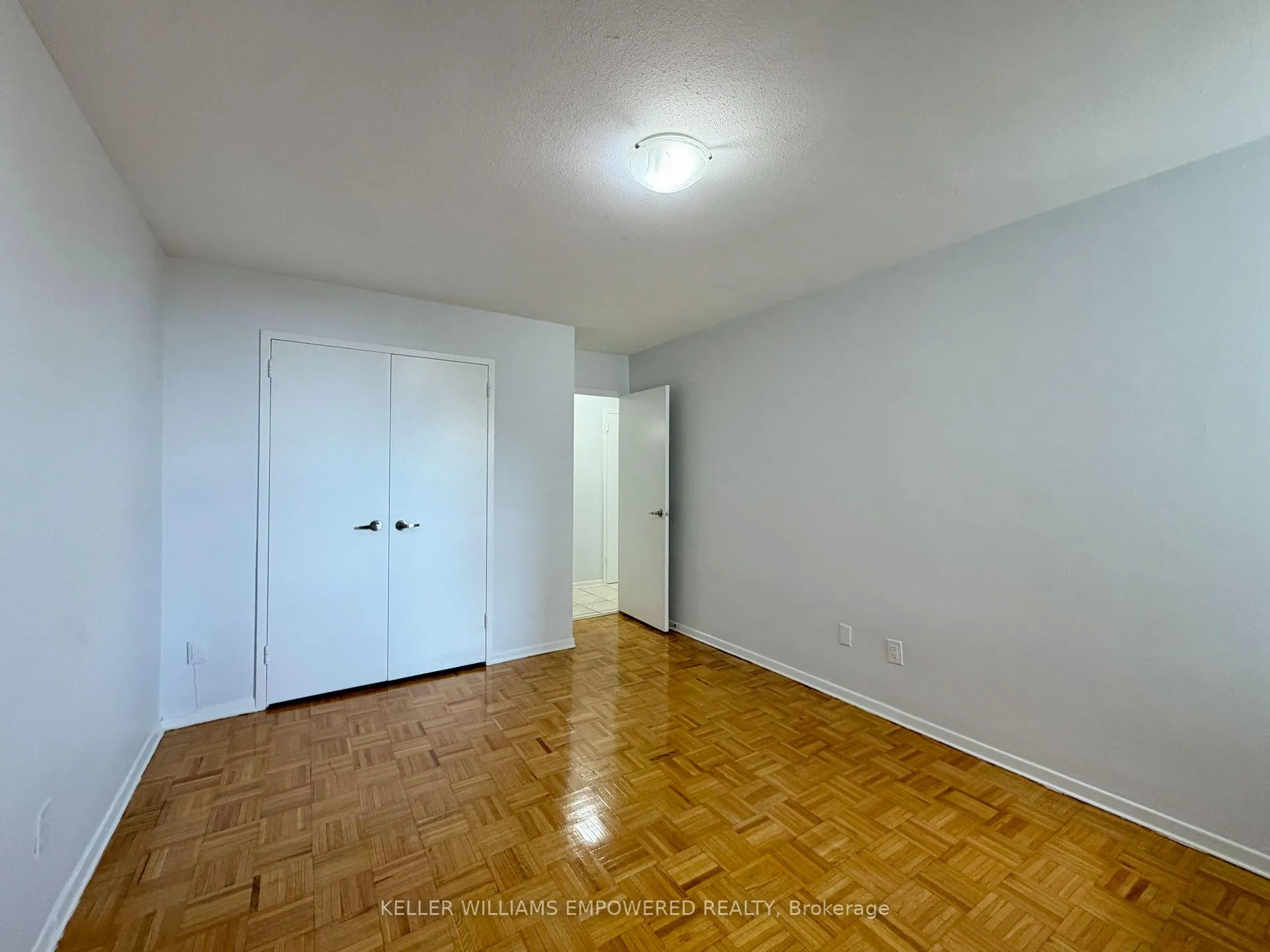 Photo 12 of Unit 807, 225 Davisville Avenue, Toronto, Mount Pleasant West — HOMEH