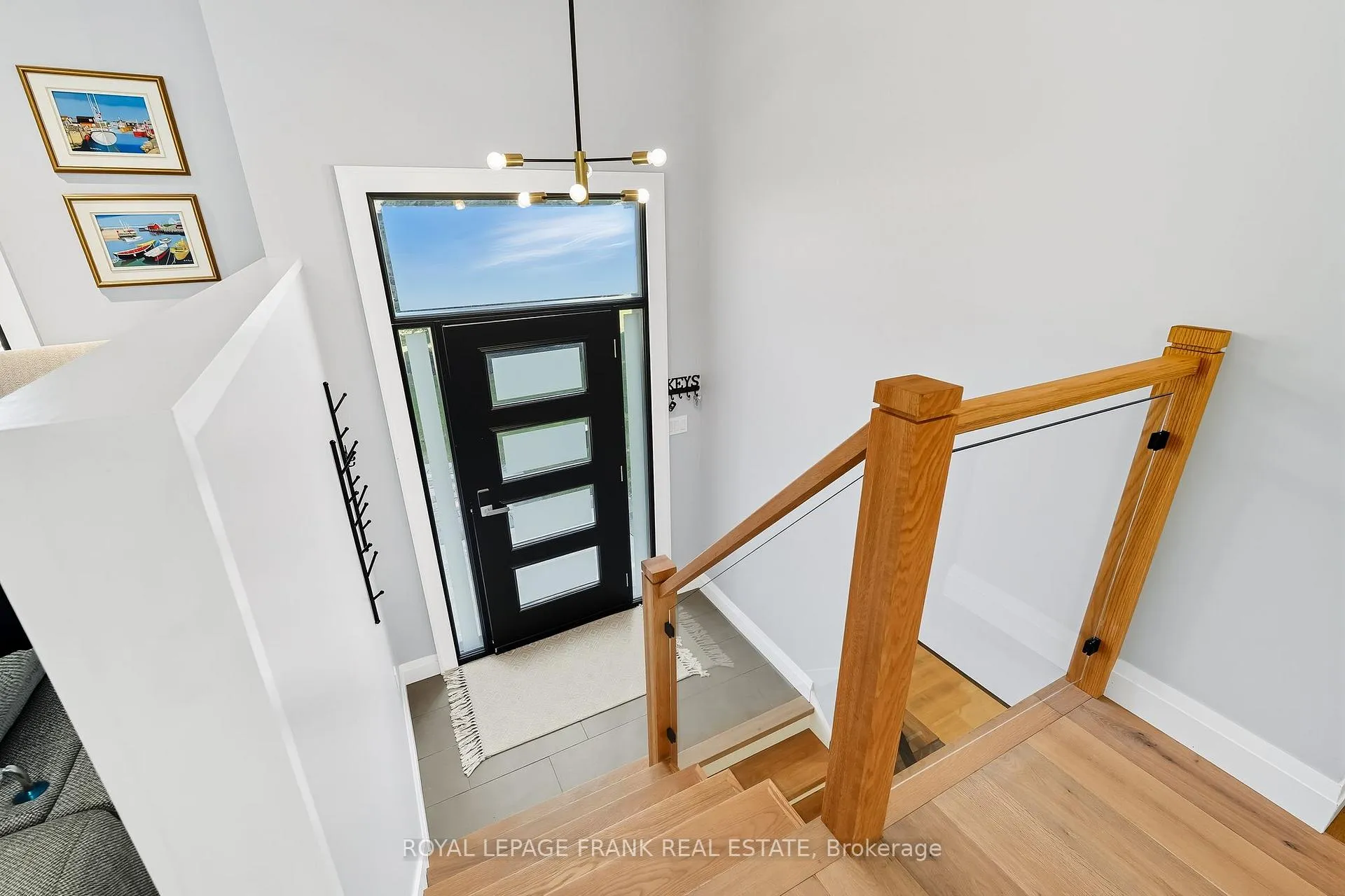 Photo 7 of 22 Young Street, Uxbridge — HOMEH