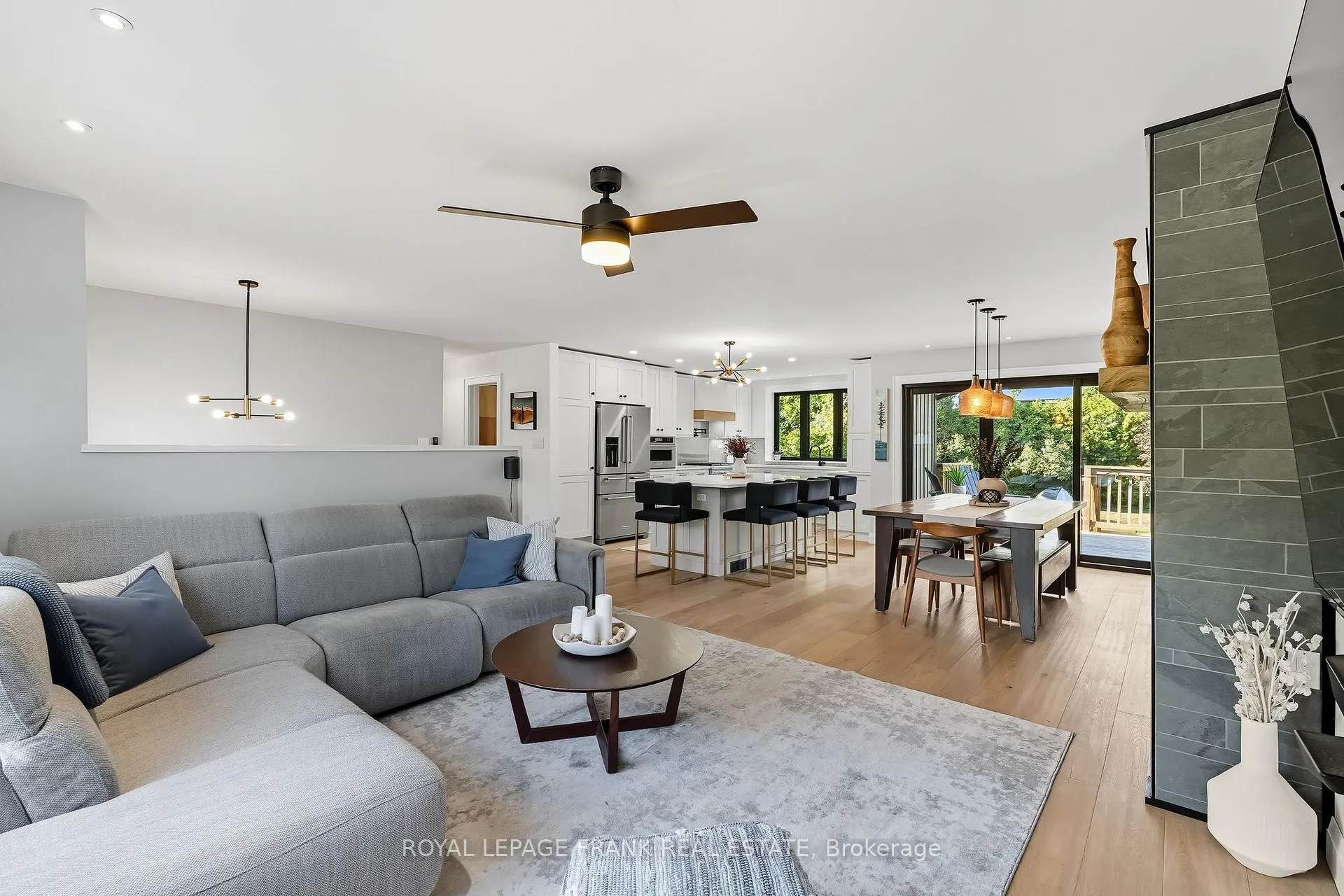 Photo 10 of 22 Young Street, Uxbridge — HOMEH