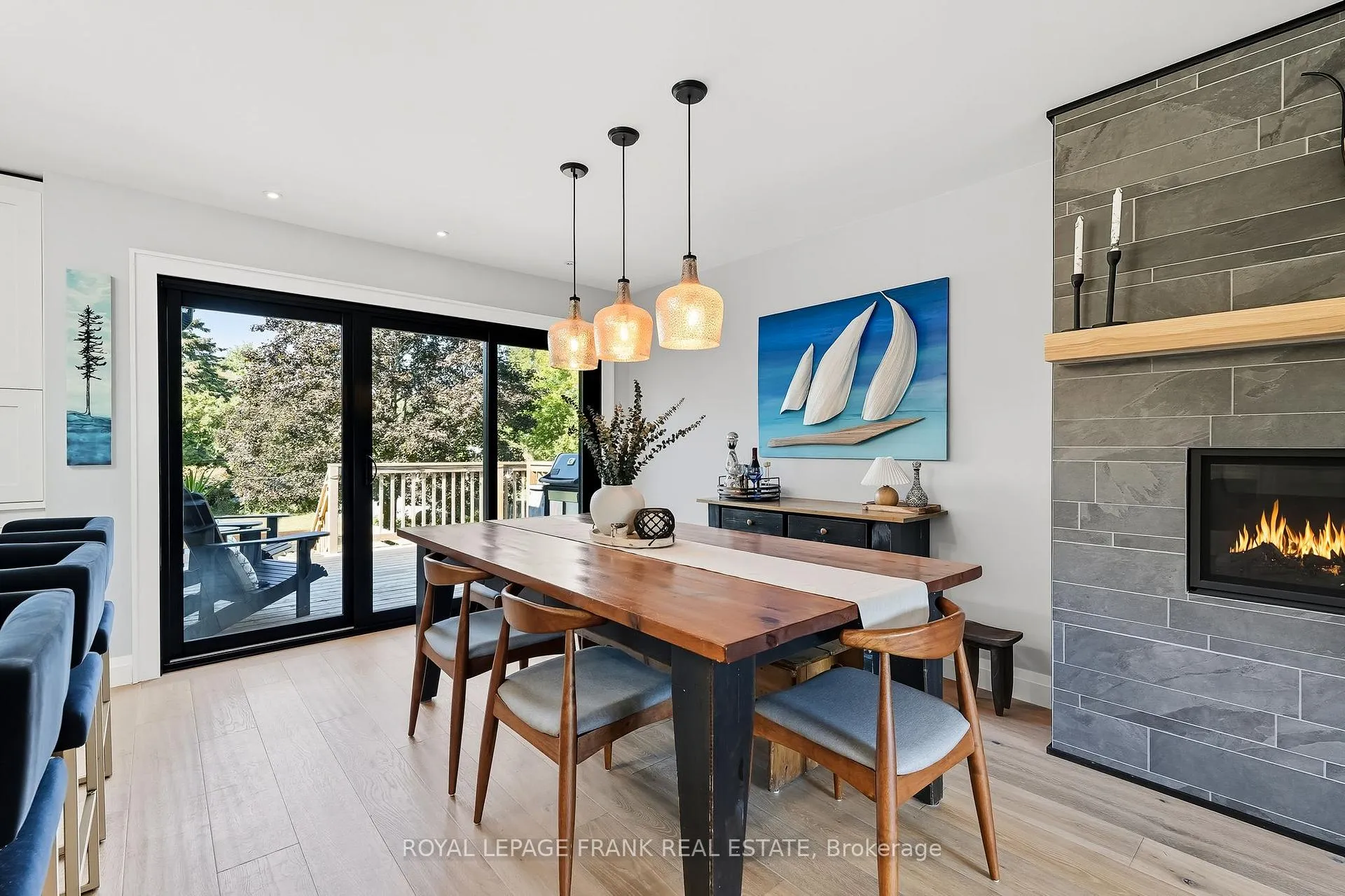 Photo 11 of 22 Young Street, Uxbridge — HOMEH