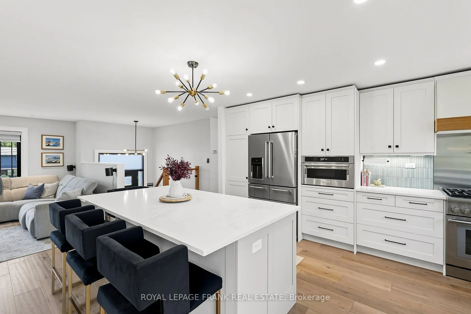 Photo 14 of 22 Young Street, Uxbridge — HOMEH