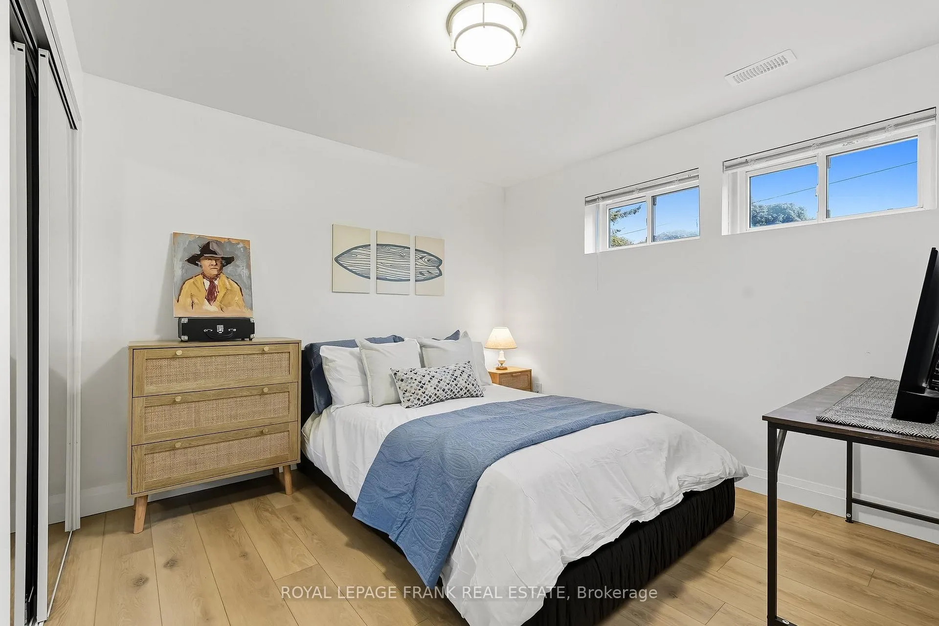 Photo 31 of 22 Young Street, Uxbridge — HOMEH