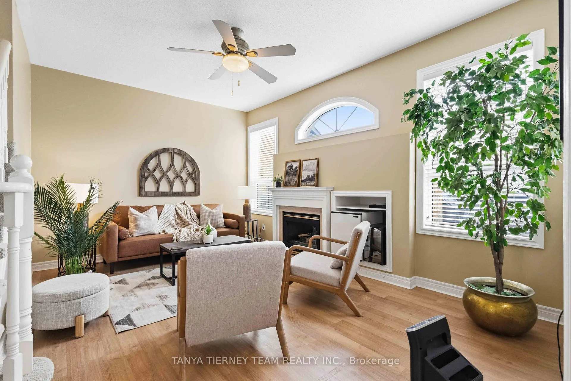 Photo 13 of 23 Cody Avenue, Whitby, Brooklin — HOMEH