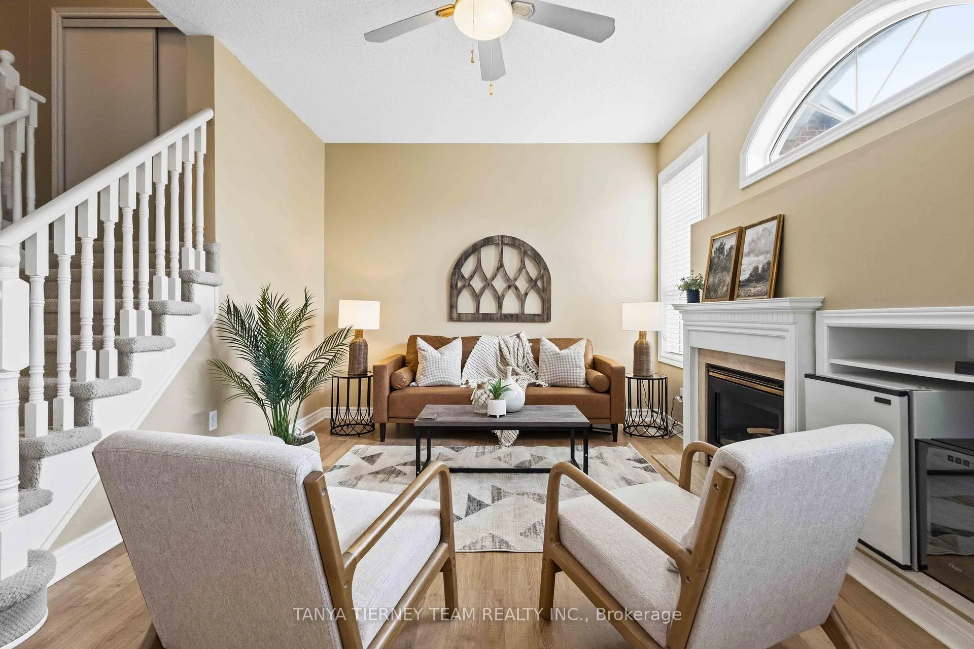 Photo 14 of 23 Cody Avenue, Whitby, Brooklin — HOMEH