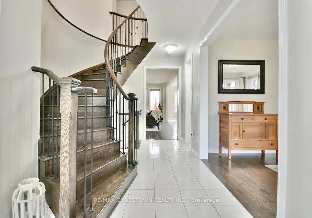 Photo 6 of 16 Daly Court, Springwater, Minesing — HOMEH