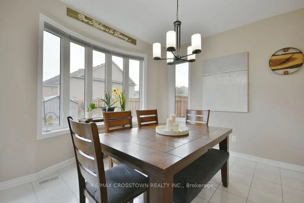 Photo 12 of 16 Daly Court, Springwater, Minesing — HOMEH