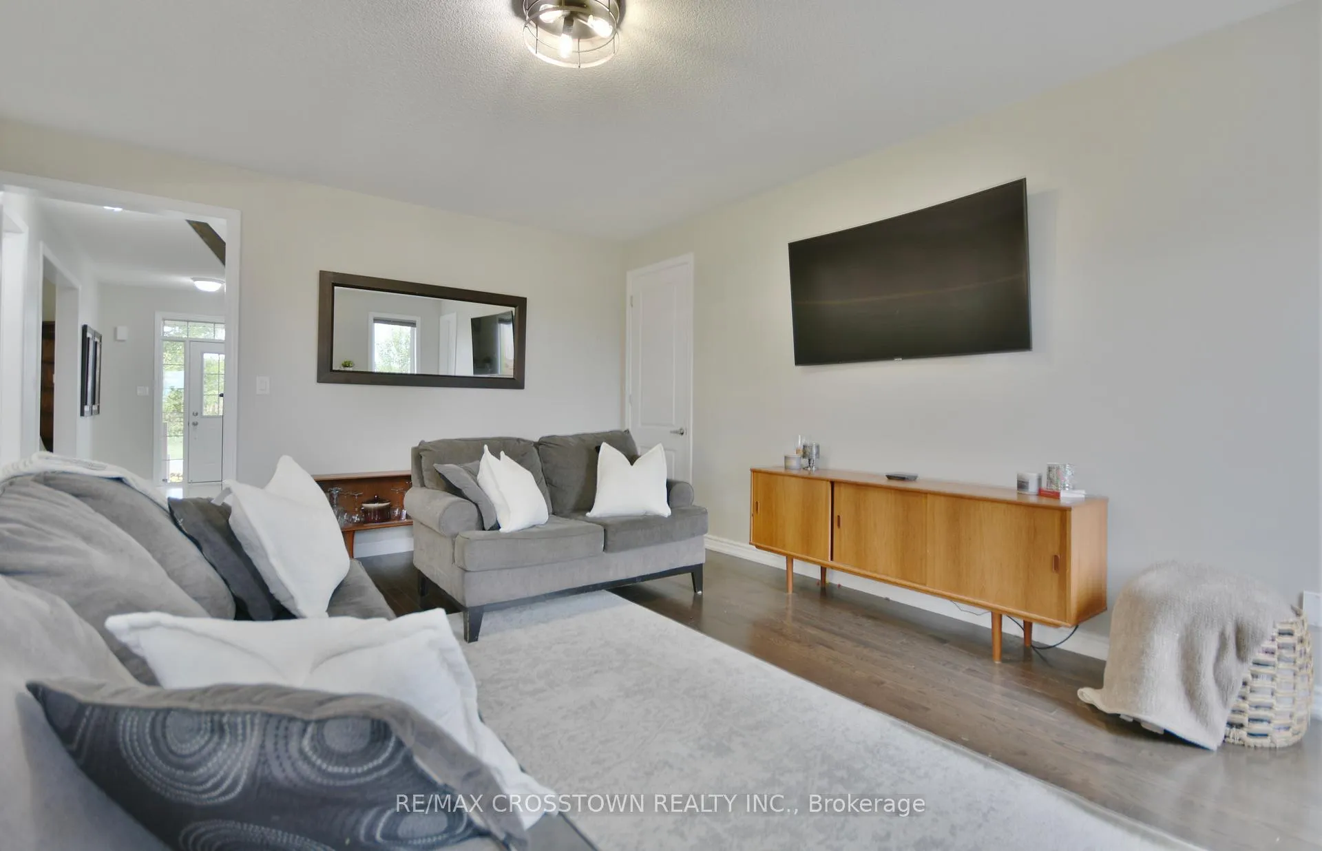 Photo 14 of 16 Daly Court, Springwater, Minesing — HOMEH