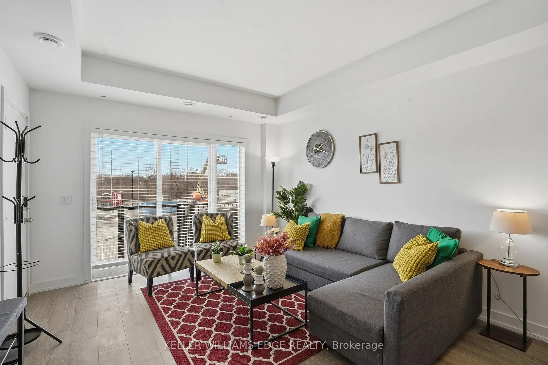 Photo 9 of 16 E Chester Avenue, St. Catharines, E. Chester — HOMEH