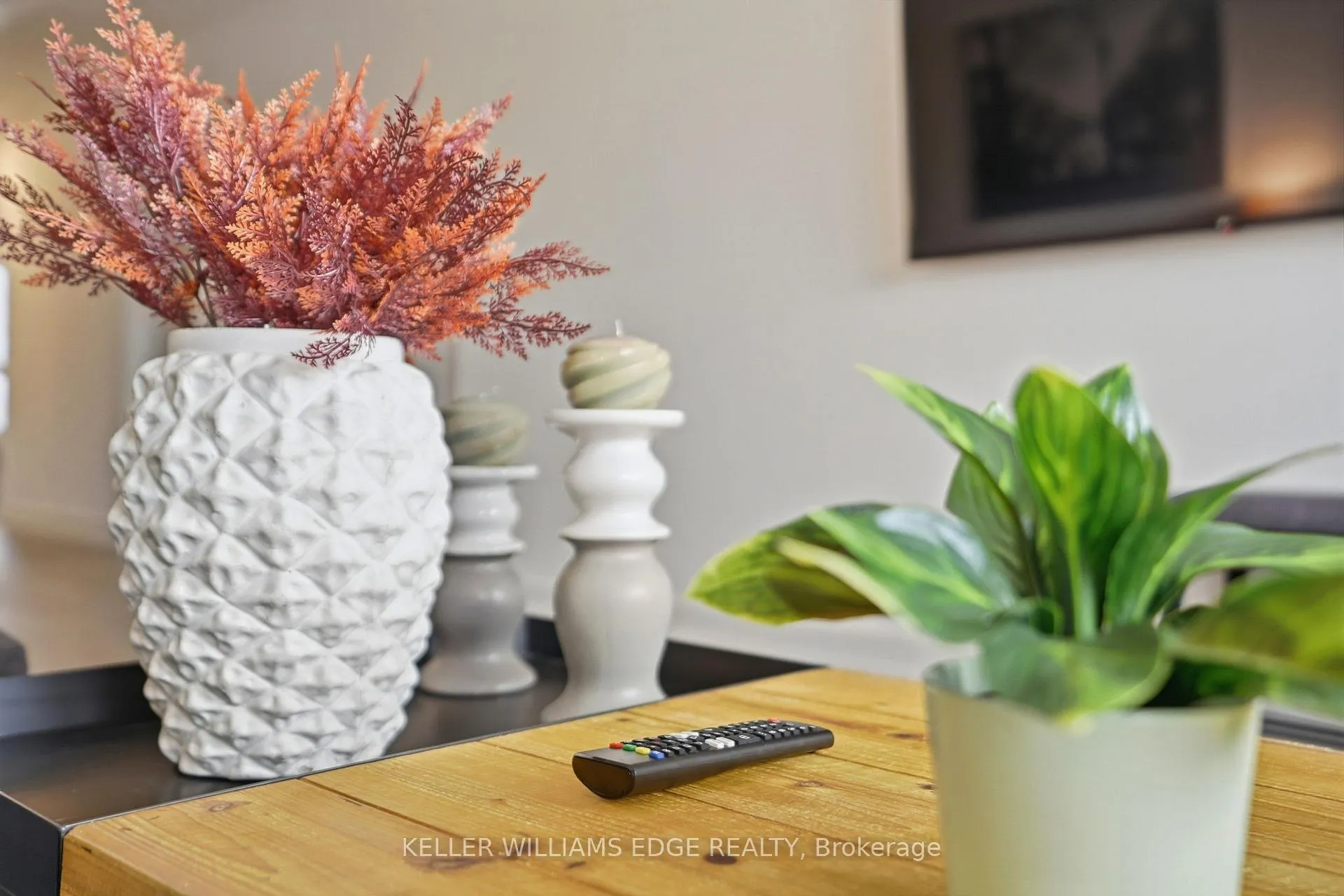 Photo 13 of 16 E Chester Avenue, St. Catharines, E. Chester — HOMEH