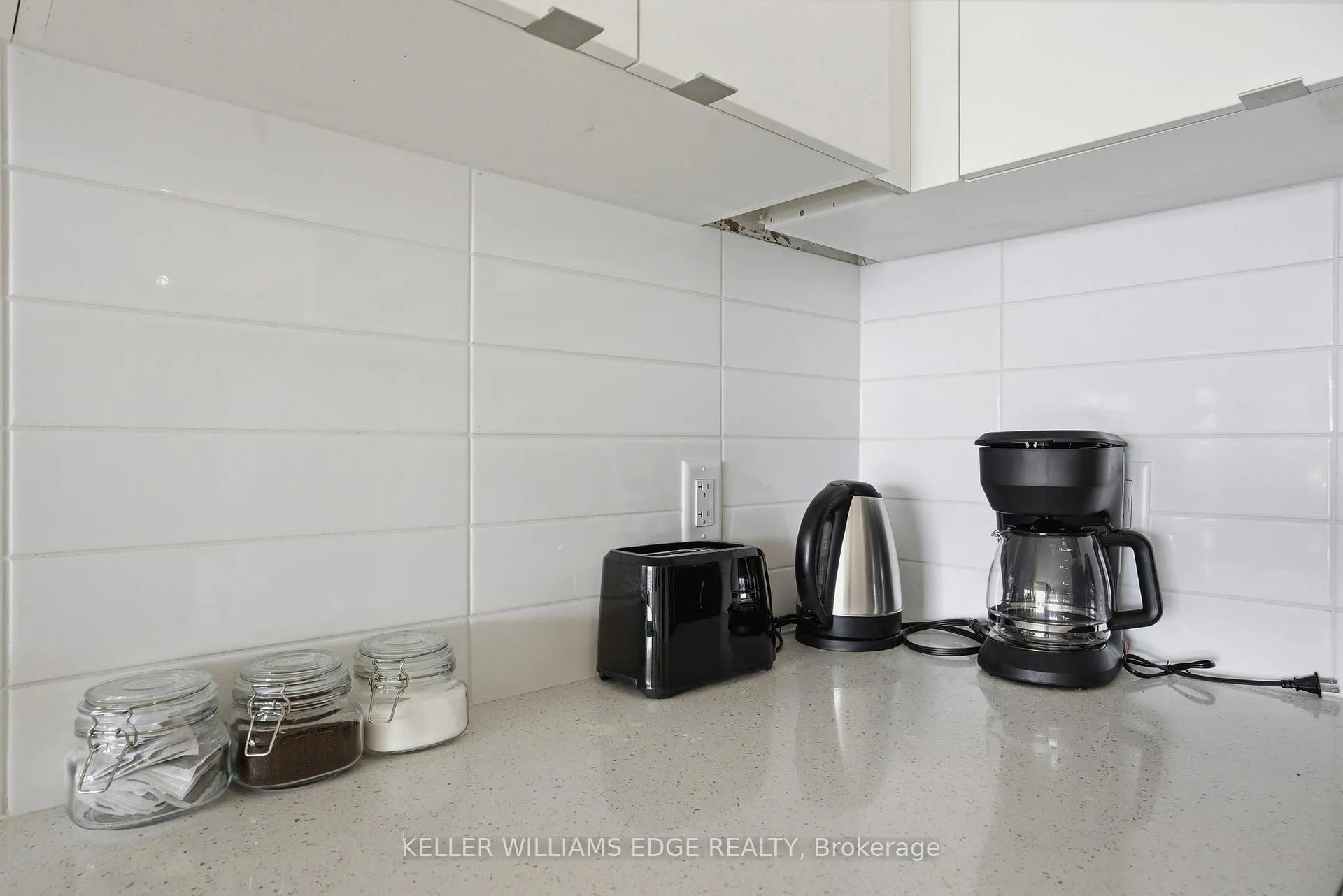 Photo 18 of 16 E Chester Avenue, St. Catharines, E. Chester — HOMEH