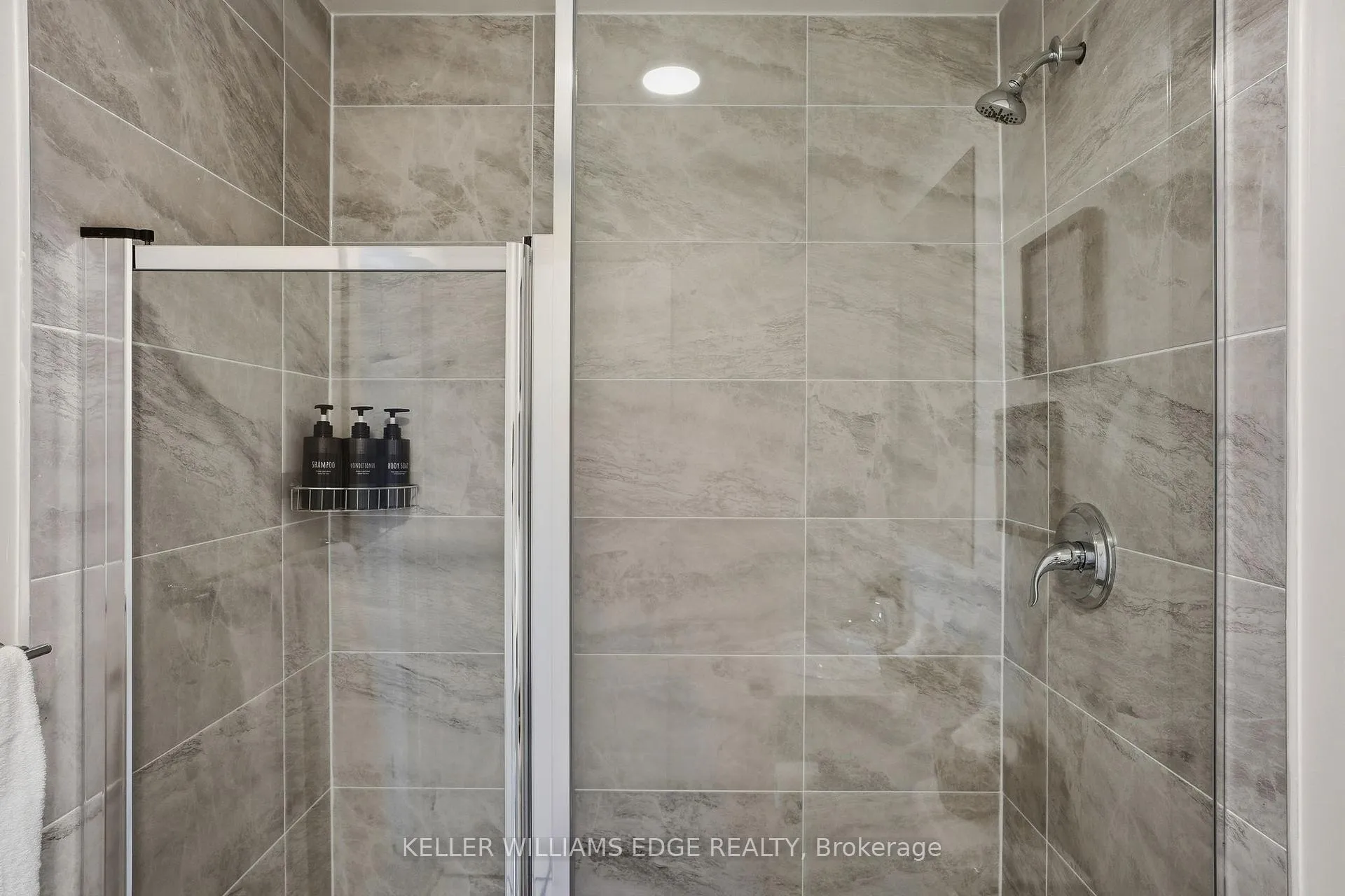 Photo 36 of 16 E Chester Avenue, St. Catharines, E. Chester — HOMEH