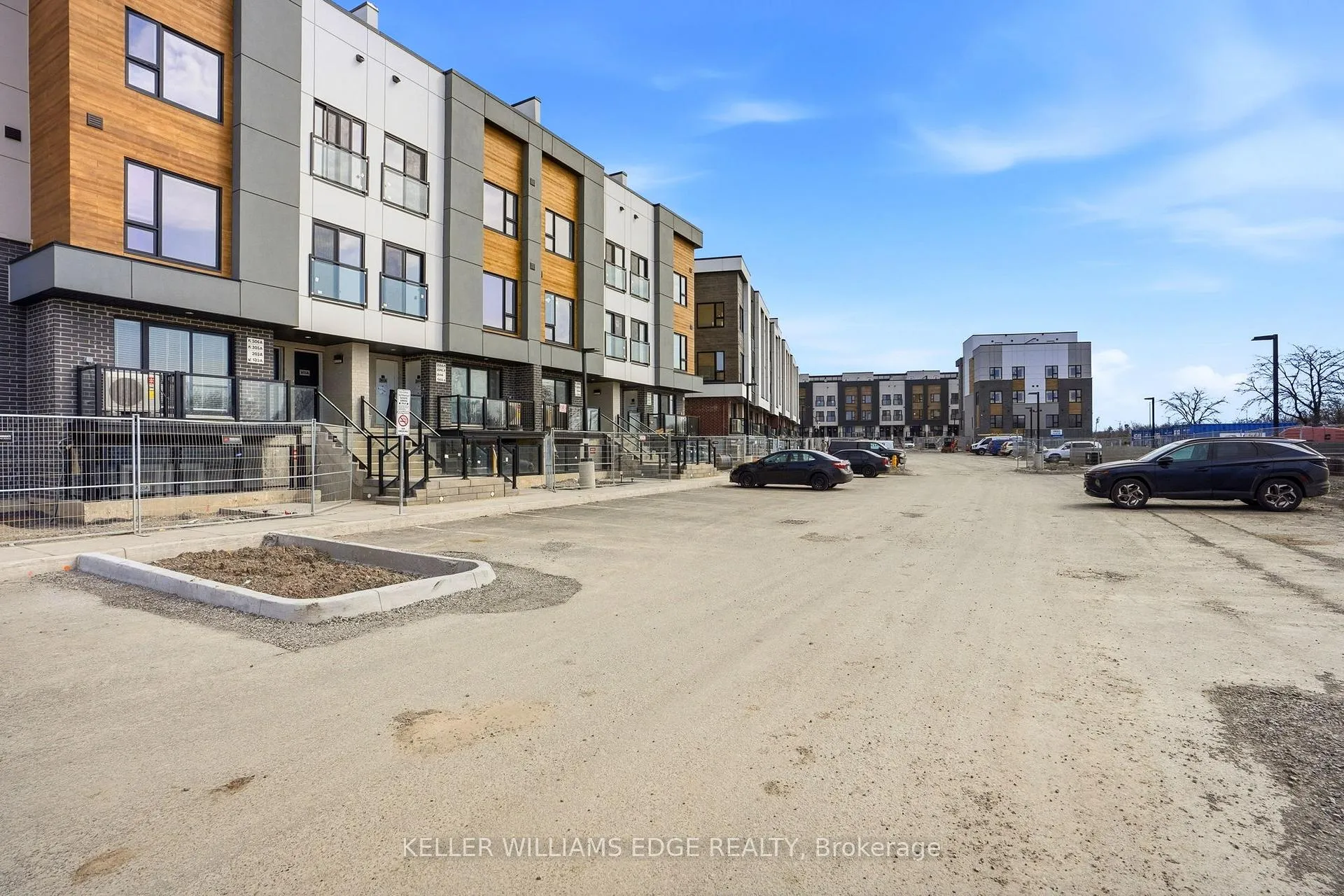 Photo 41 of 16 E Chester Avenue, St. Catharines, E. Chester — HOMEH