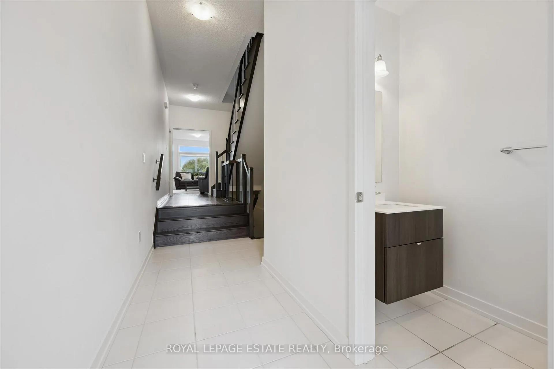 Photo 2 of 237 Fowley Drive, Oakville, Glenorchy — HOMEH