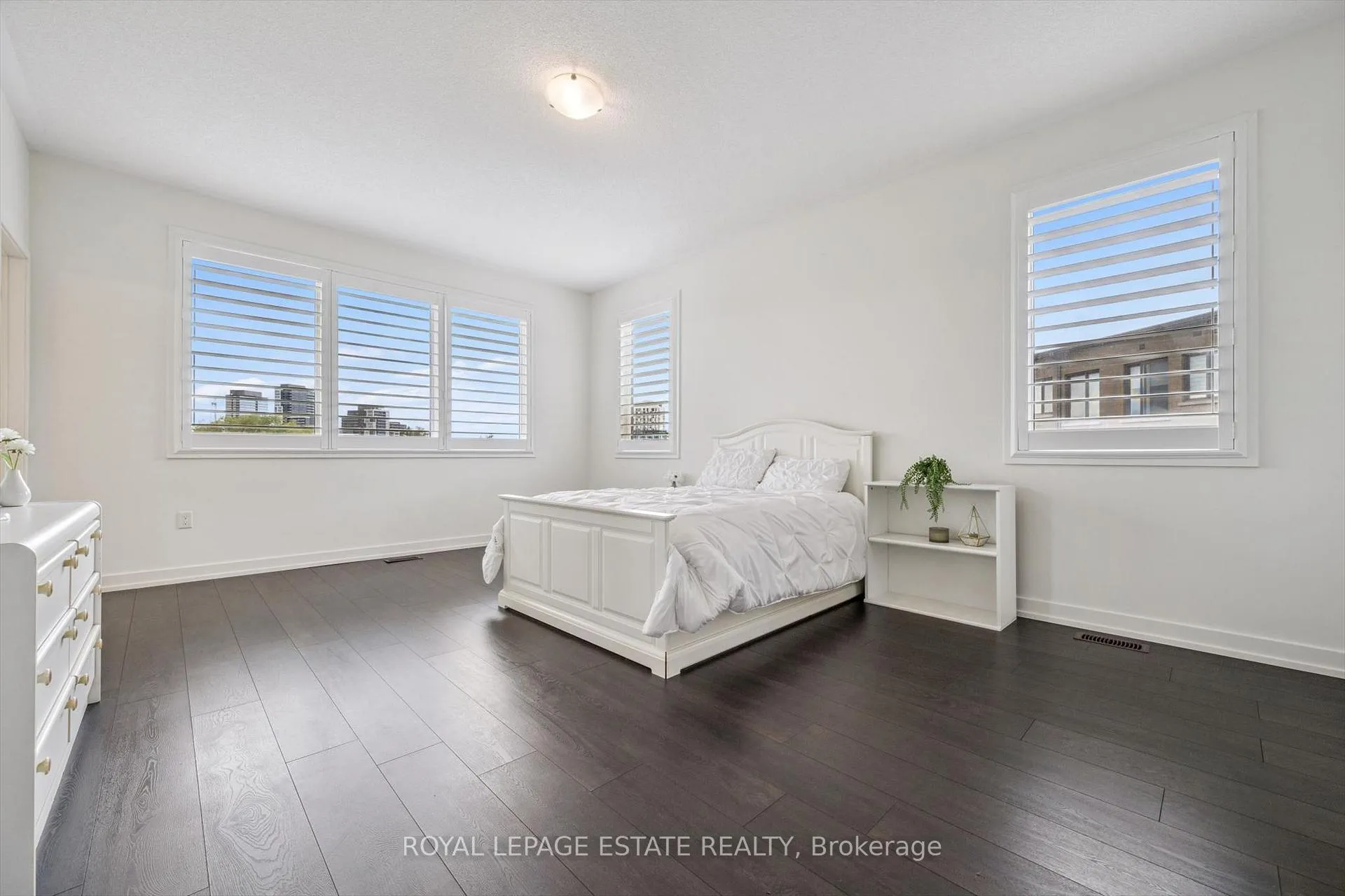 Photo 18 of 237 Fowley Drive, Oakville, Glenorchy — HOMEH