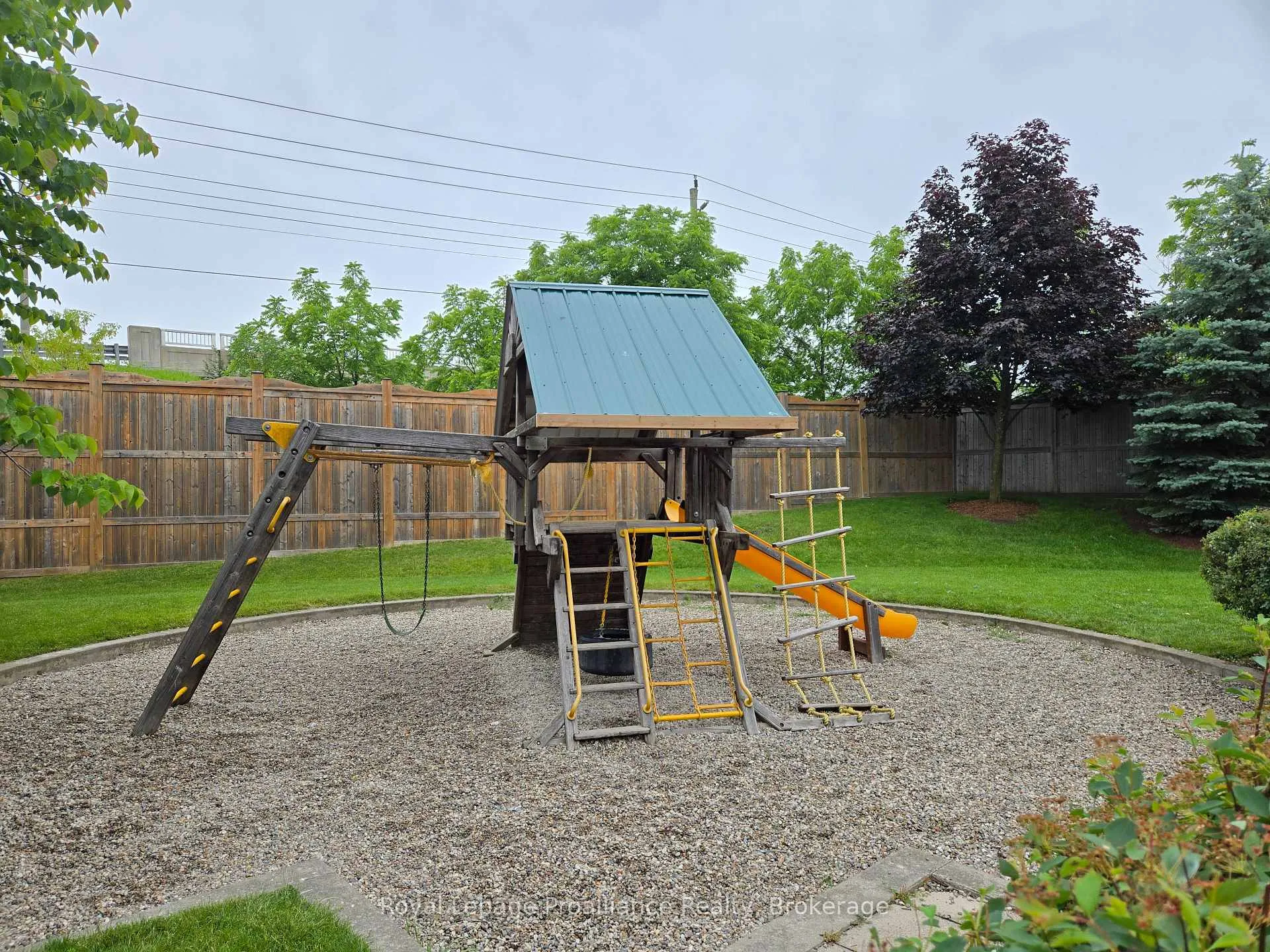 Photo 2 of Unit 16, 9 Progress Avenue, Belleville, Belleville Ward — HOMEH