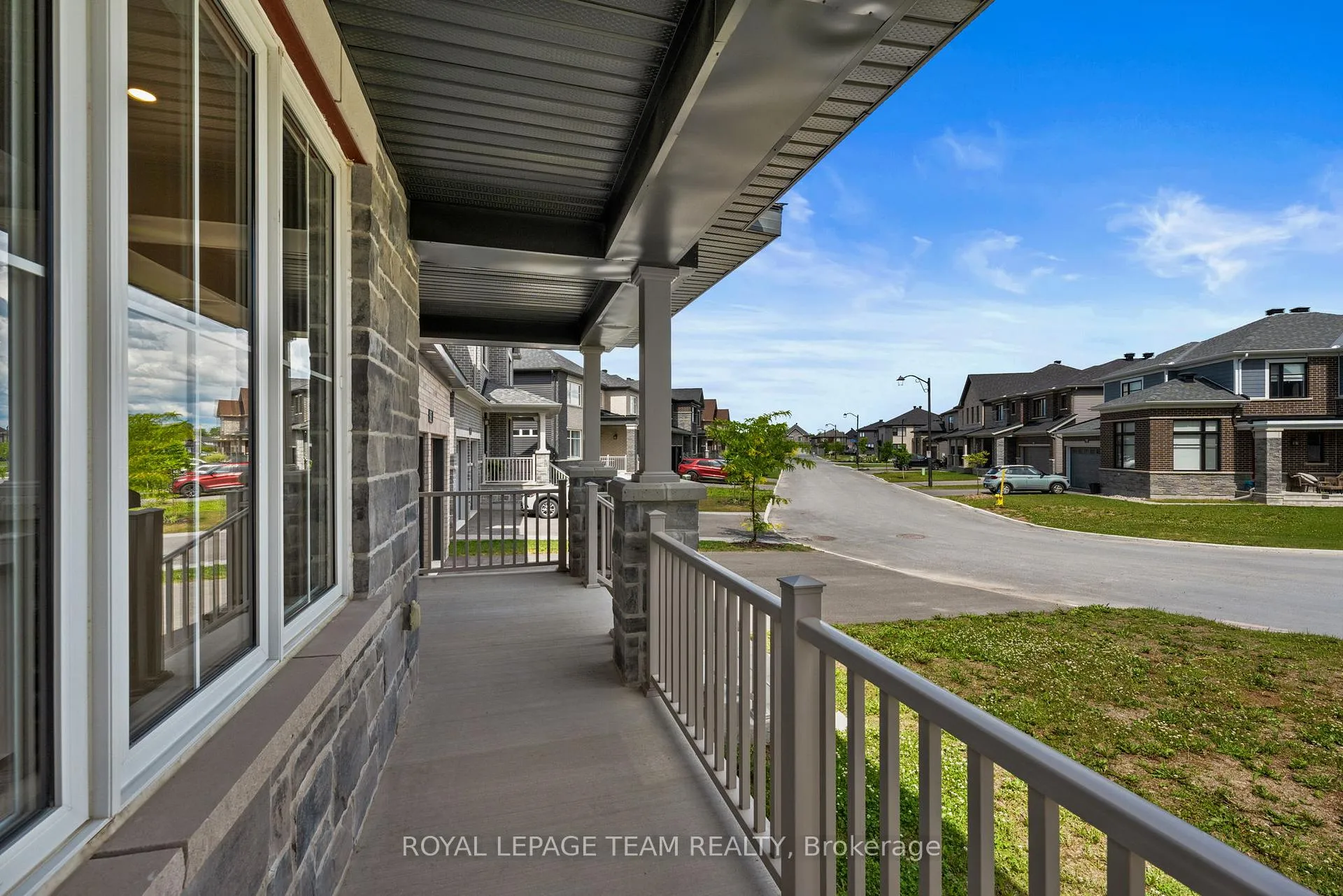 Photo 2 of 590 Anchor Circle, Ottawa, Mahogany Community — HOMEH