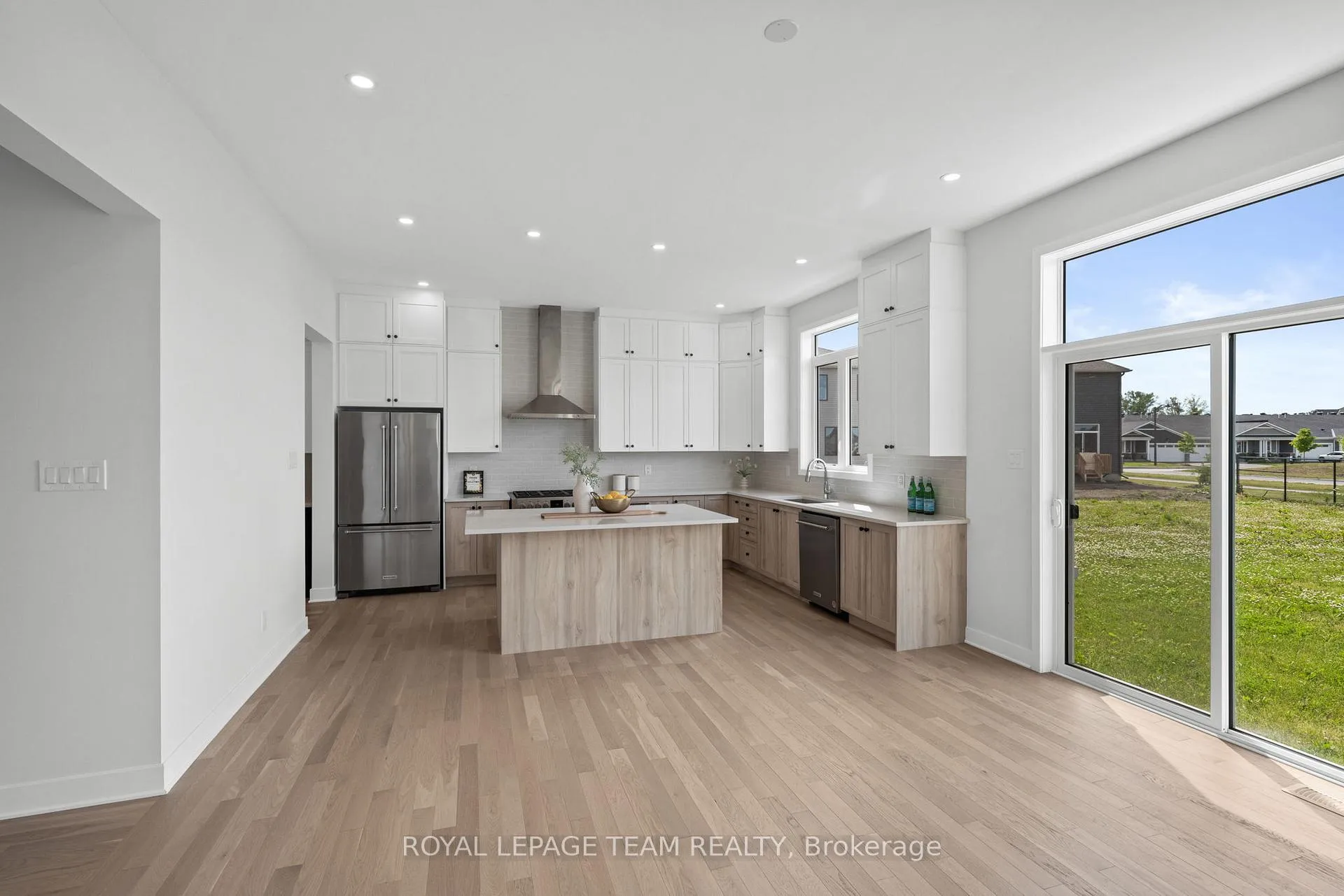 Photo 11 of 590 Anchor Circle, Ottawa, Mahogany Community — HOMEH